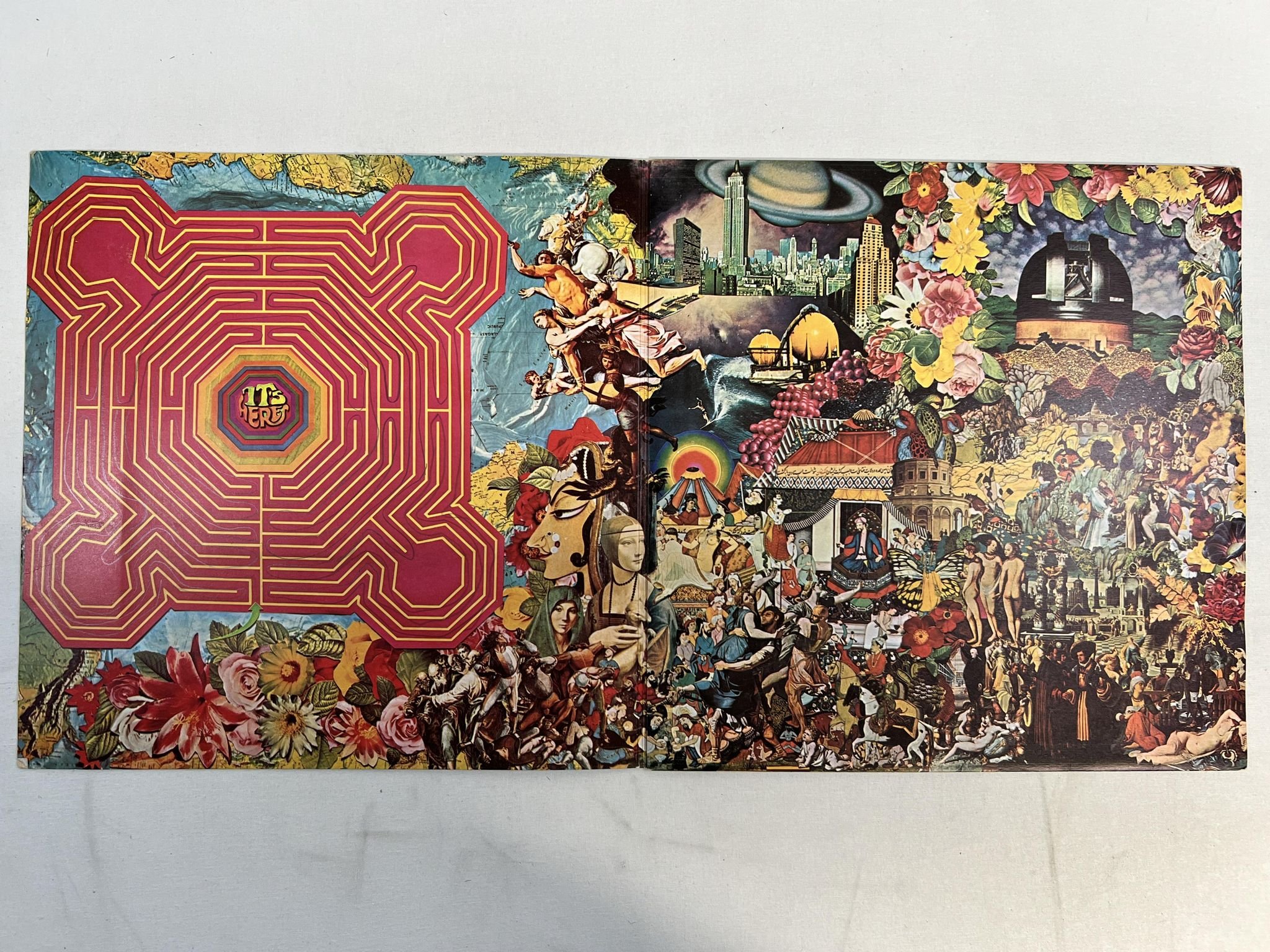 Omslagsbild för skivan ROLLING STONES Their Satanic Majesties.. LP -67 UK DECCA * Lenticular sleeve **