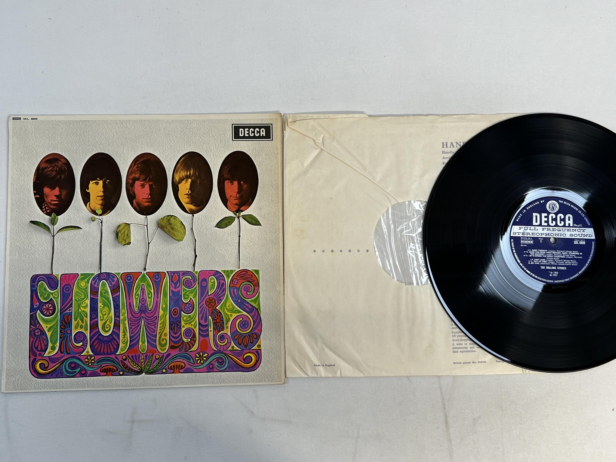 Omslagsbild för skivan ROLLING STONES flowers LP -67 UK DECCA SKL 4888