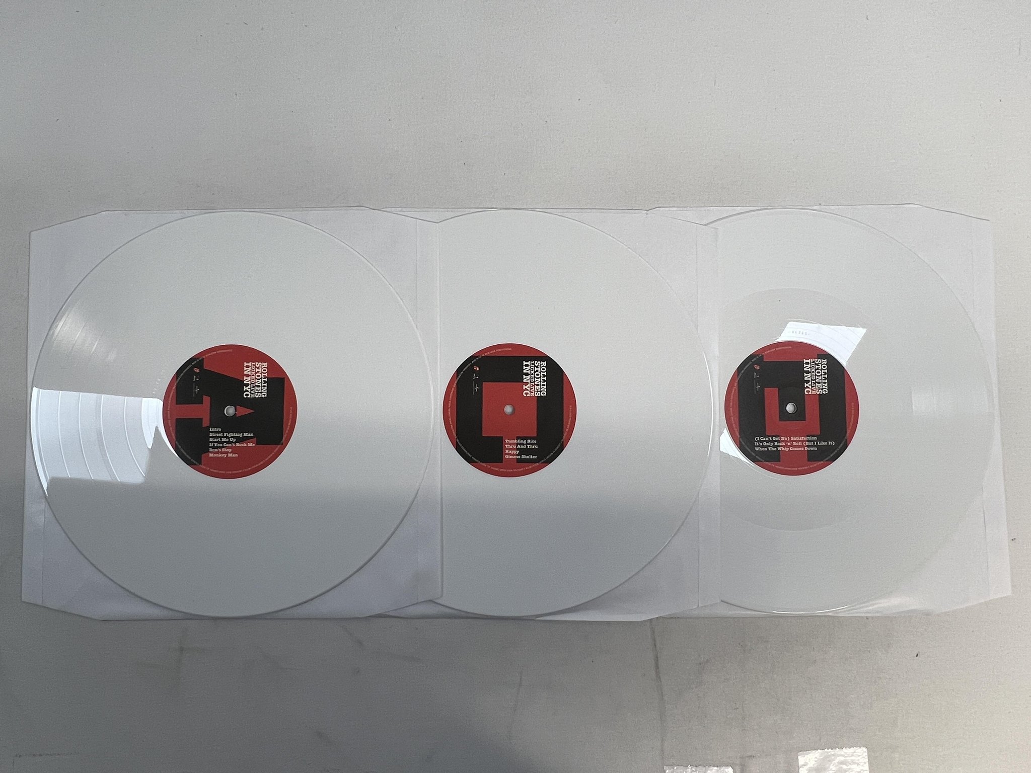 Omslagsbild för skivan ROLLING STONES Licked Live In NY 3xLP 2022 00602445175505 ** WHITE VINYL **