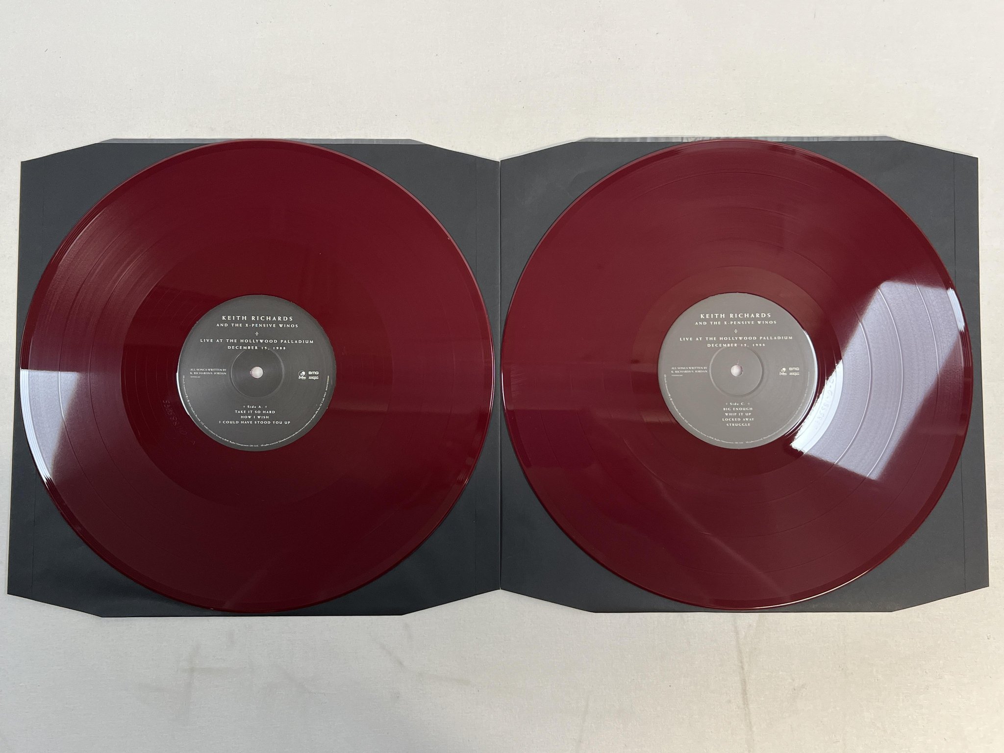 Omslagsbild för skivan KEITH RICHARDS AND THE X-PENSIVE WINOS 2xLP 2020 BMG ** RED VINYL **