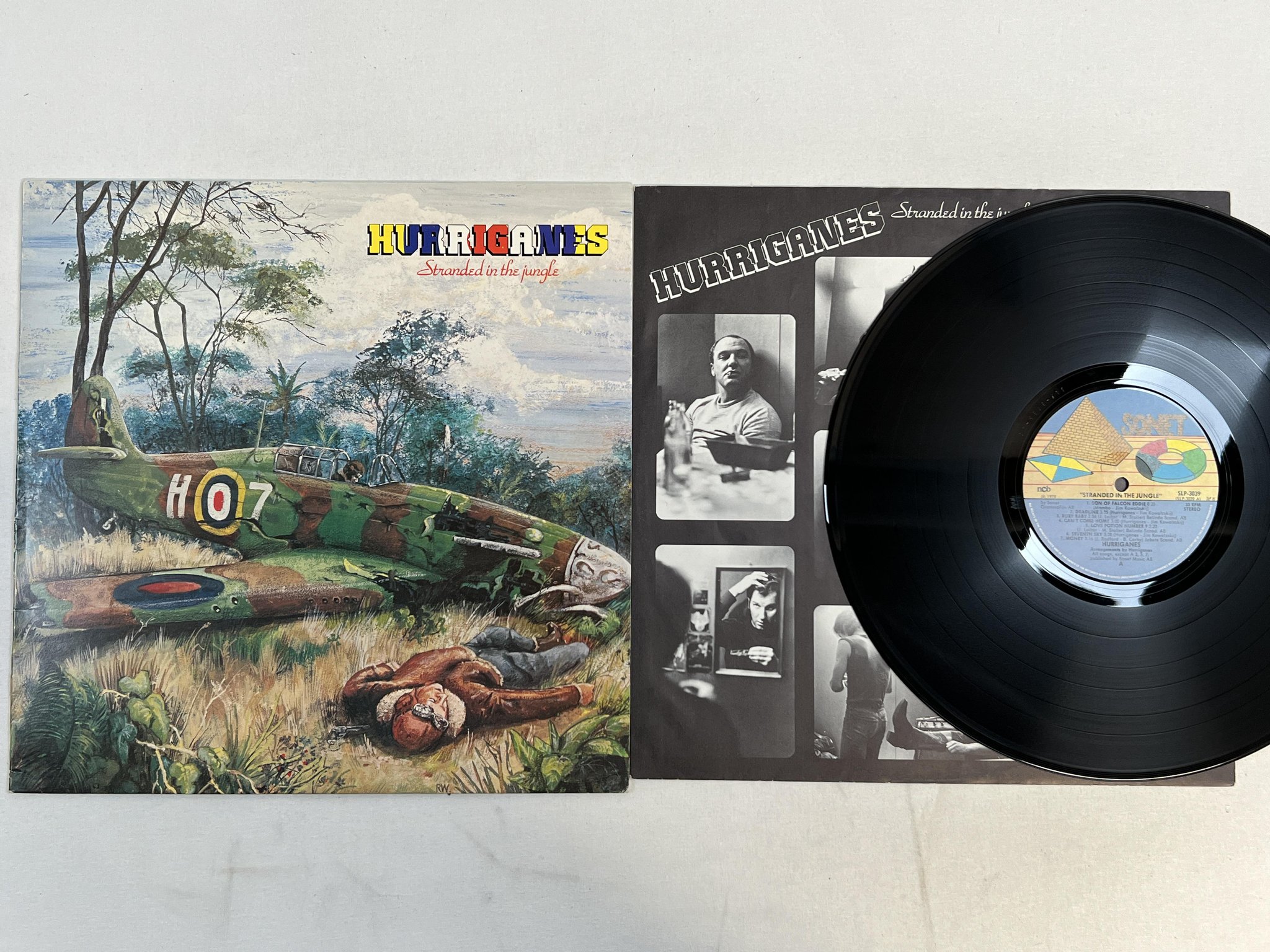 Omslagsbild för skivan HURRIGANES stranded in the jungle LP -78 Swe SONET SLP 3039