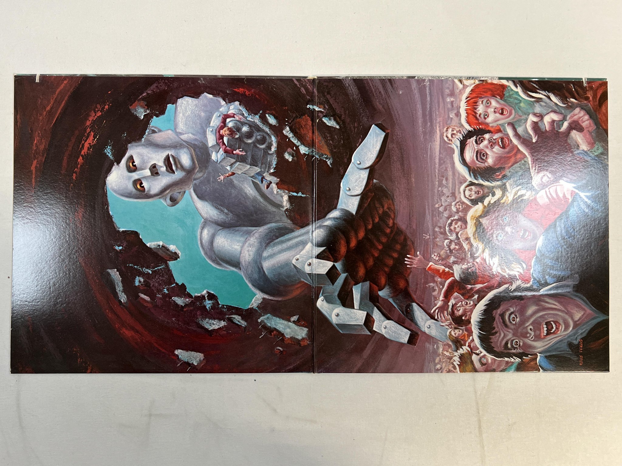 Omslagsbild för skivan QUEEN news of the world LP -78 US ELEKTRA 6E-112