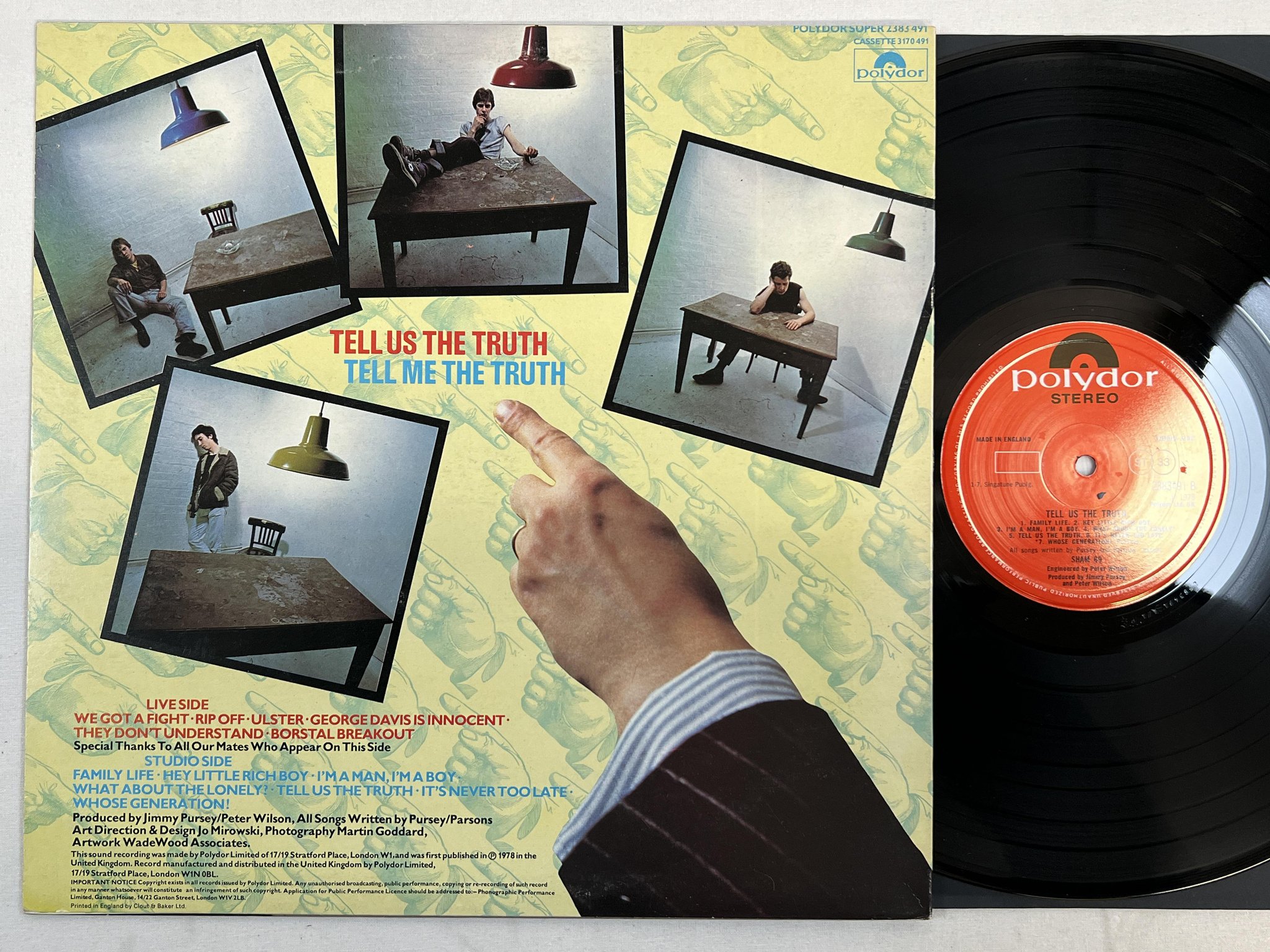 Omslagsbild för skivan SHAM 69 tell us the truth LP -78 UK POLYDOR 2383491