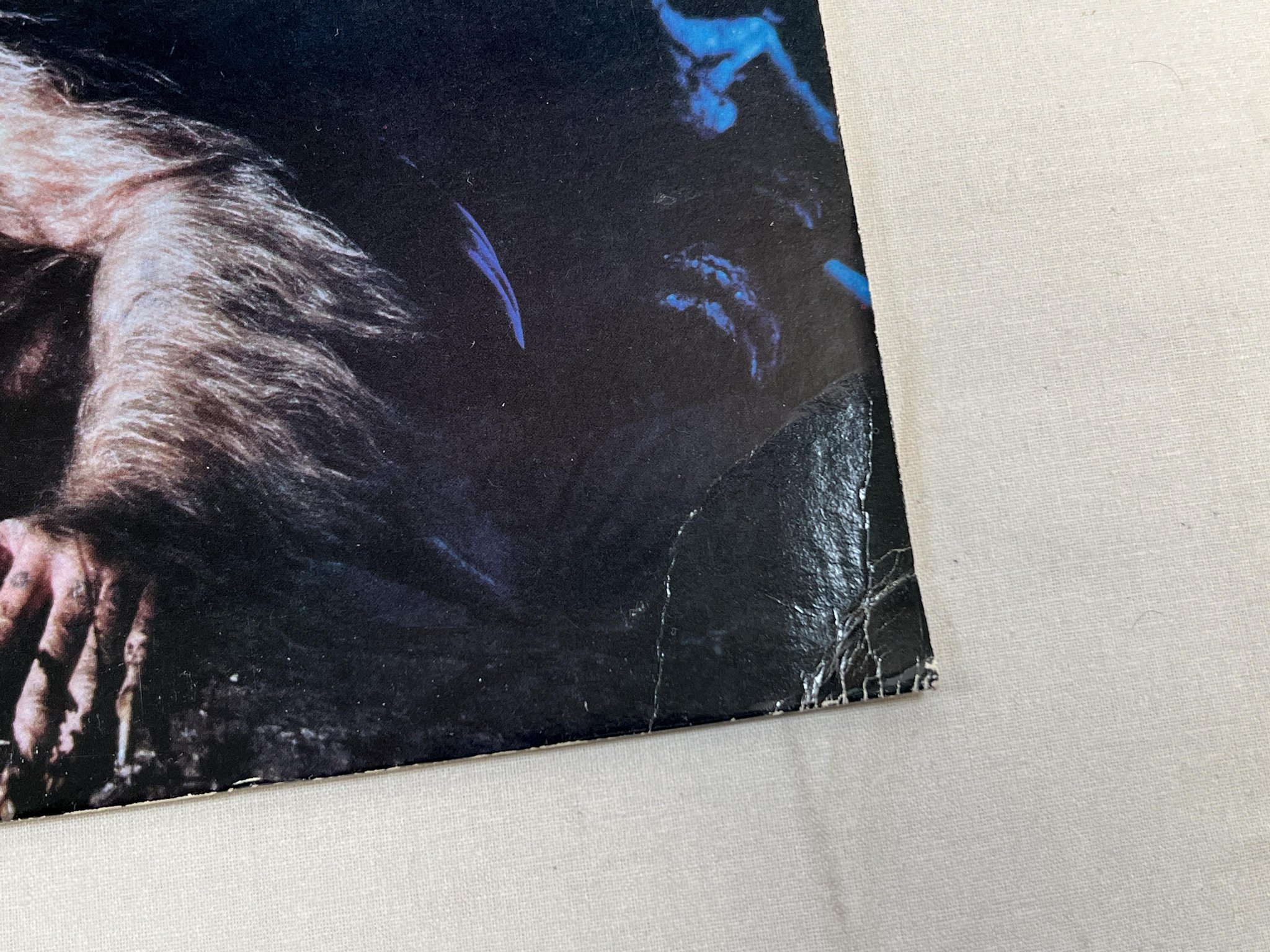 Omslagsbild för skivan OZZY OSBOURNE Bark At The Moon LP -83 US CBS ASSOCIATED PZ 38987