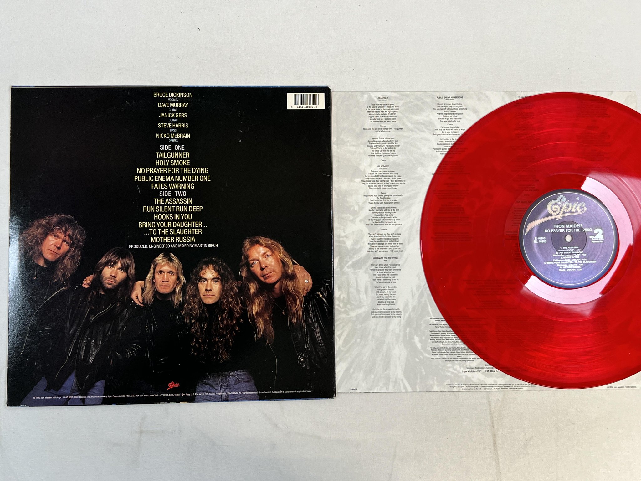 Omslagsbild för skivan IRON MAIDEN No Prayer For The Dying LP -90 US EPIC E 46905 ** RED BLOOD VINYL **