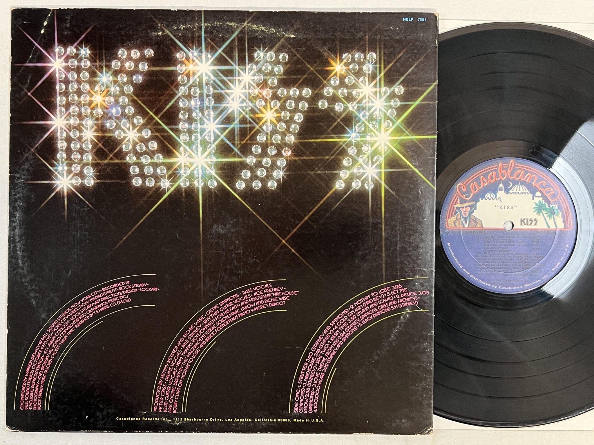 Omslagsbild för skivan KISS s/t LP -74 US CASABLANCA NBLP 7001