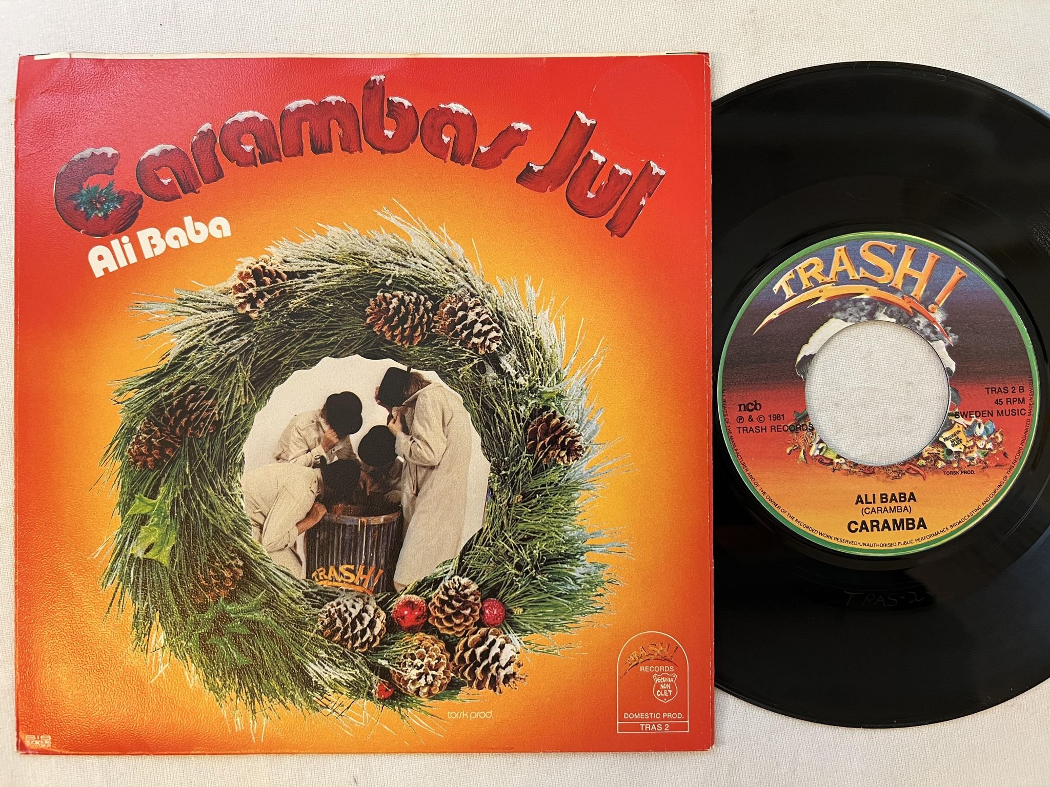 Omslagsbild för skivan CARAMBA hare christmas 7"single -81 Swe TRASH TRAS-2