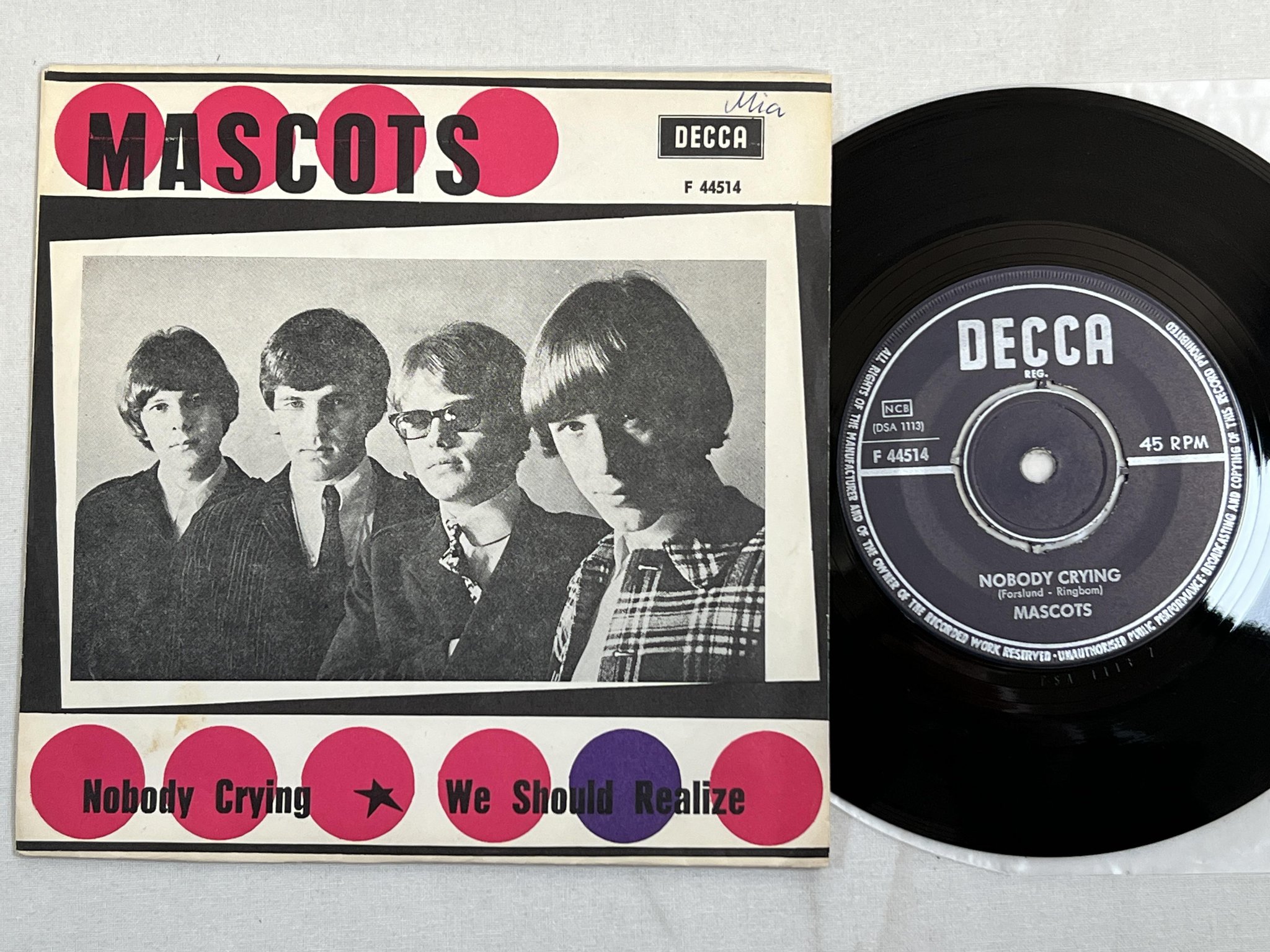 Omslagsbild för skivan MASCOTS nobody crying 7"single -66 Swe DECCA F 44514 ** VERY RARE BEAT 45 **