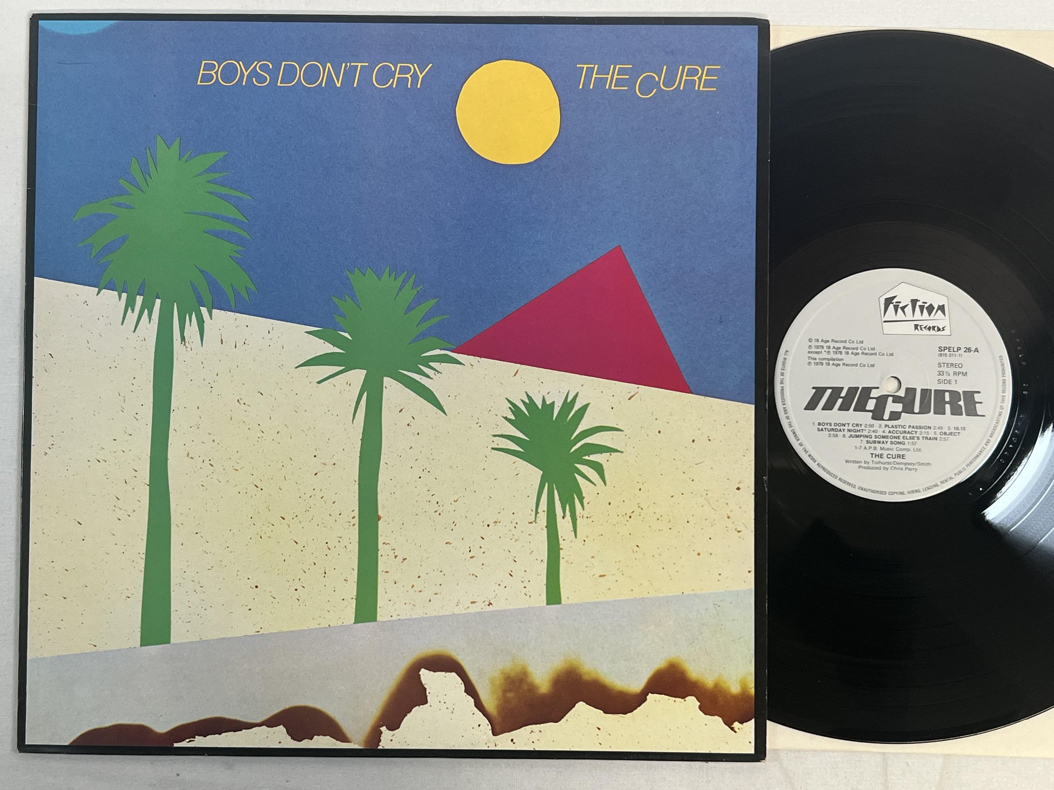 Omslagsbild för skivan THE CURE boys don't cry LP -79 UK FICTION SPELP 26