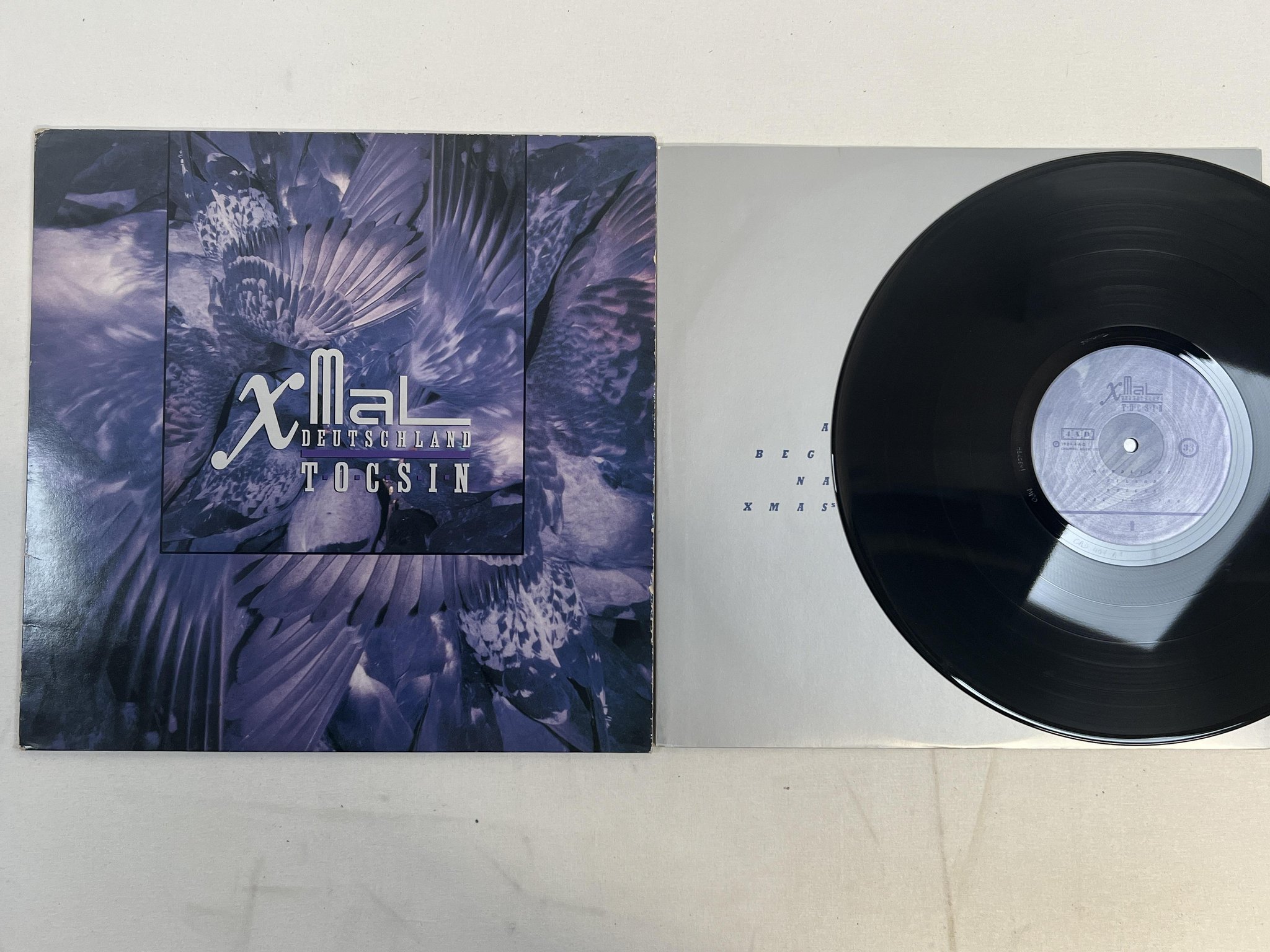 Omslagsbild för skivan X-MAL DEUTSCHLAND toscin LP -84 UK 4AD CAD407