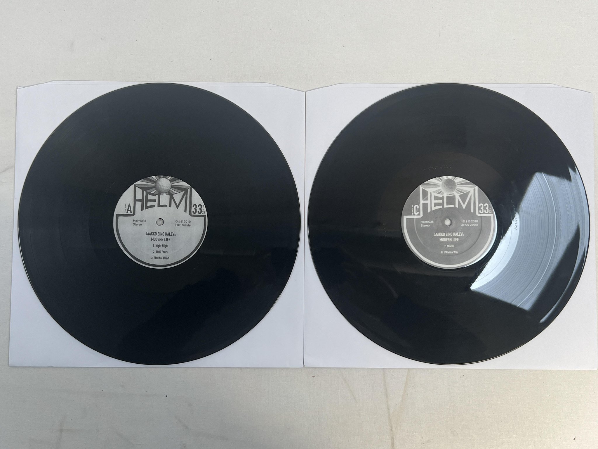 Omslagsbild för skivan JAAKO EINO KALEVI modern life 2xLP 2010 HELMI LEVYT HELMI036