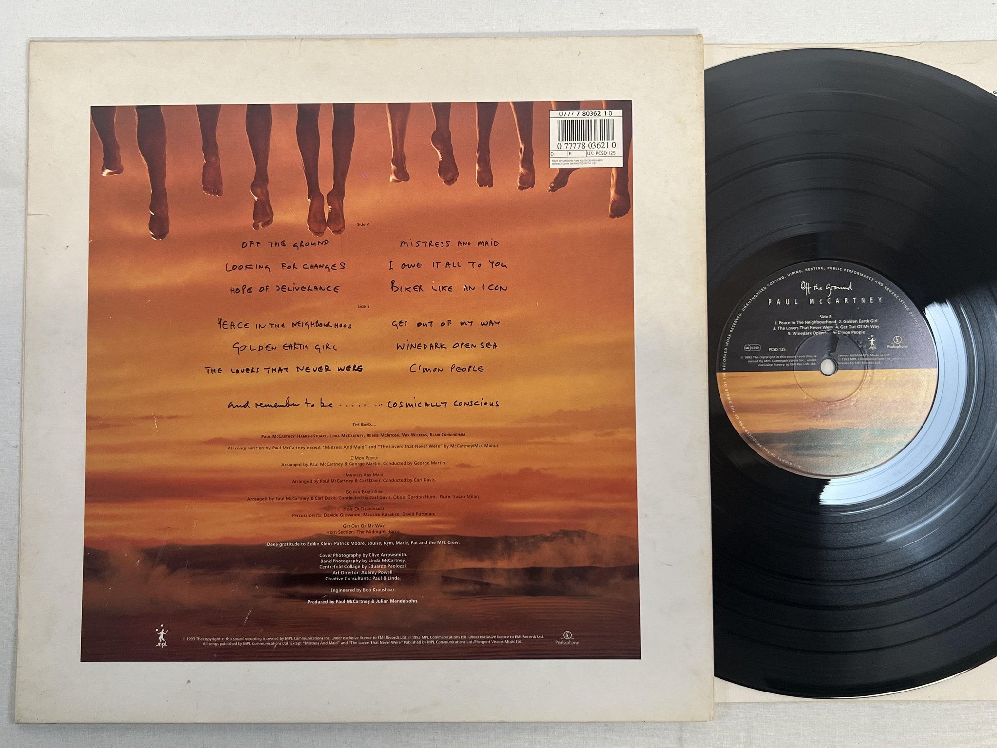 Omslagsbild för skivan PAUL McCARTNEY off the ground LP -93 PARLOPHONE 7 80362 1 ** rare **