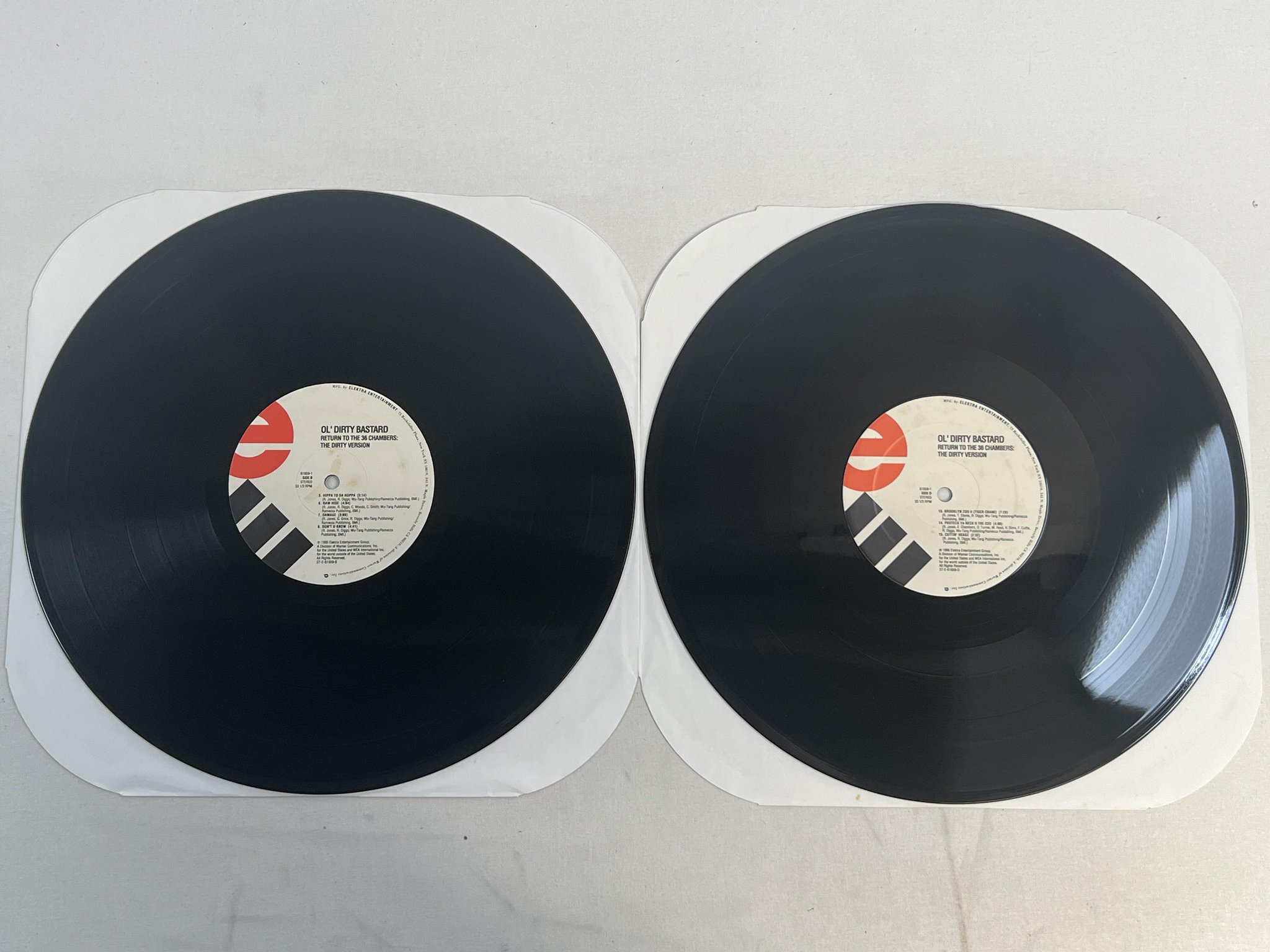 Omslagsbild för skivan OL' DIRTY BASTARD return of the 36 chambers 2xLP -95 US ELEKTRA 61659-1 * RARE *