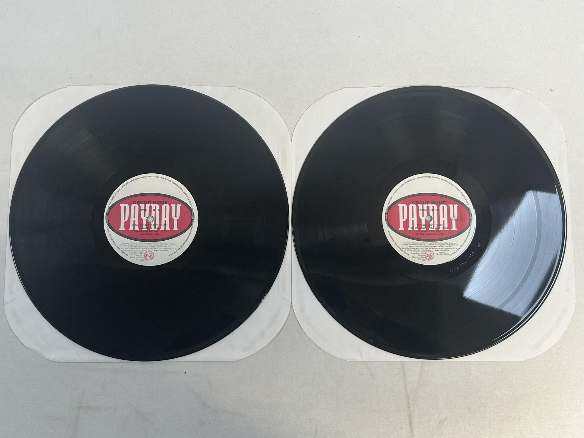 Omslagsbild för skivan GROUP HOME livin' proof 2xLP -95 US PAYDAY 697-124-079-1 ** GOLDEN AGE RAP **