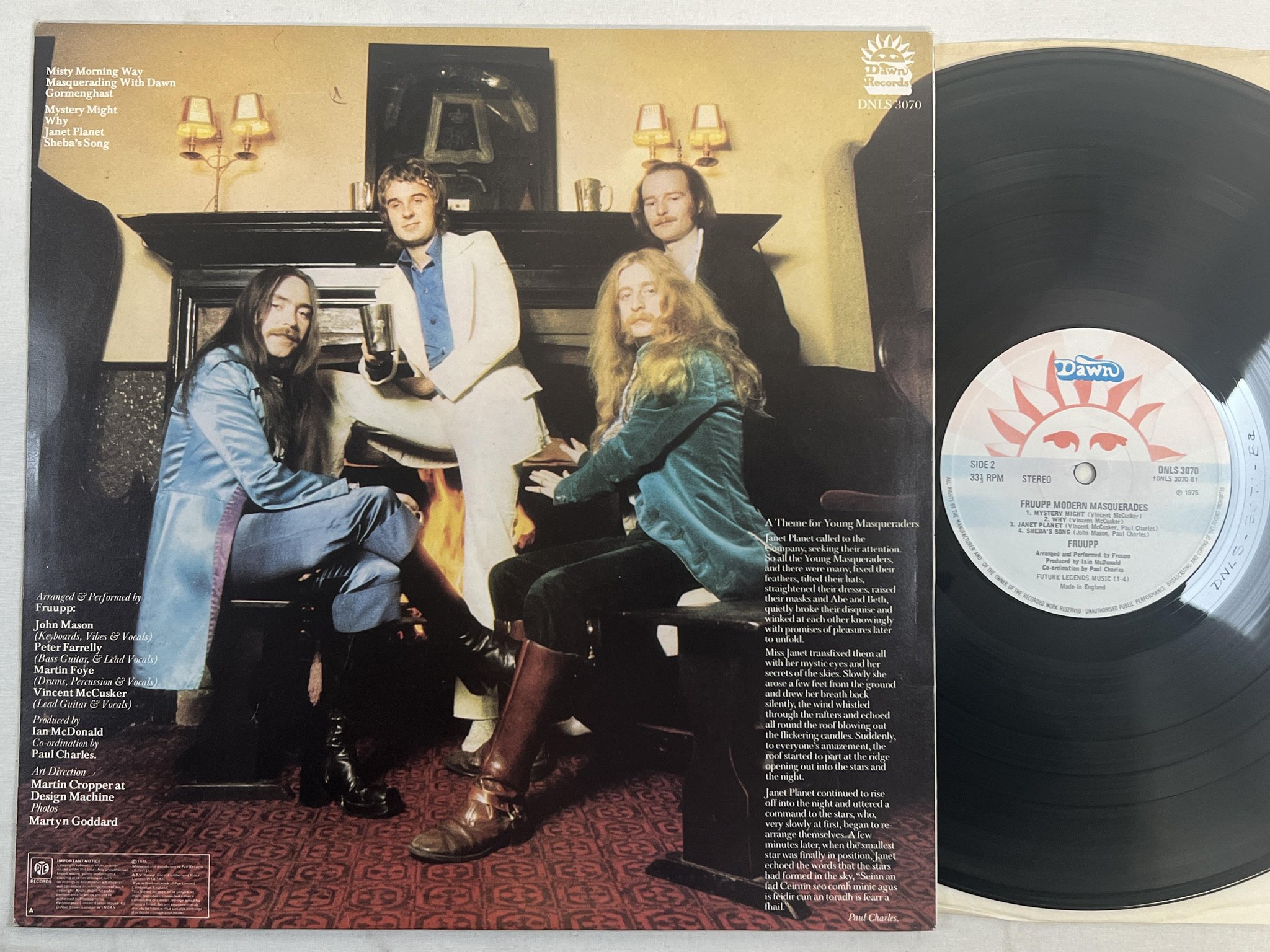 Omslagsbild för skivan FRUUPP Modern Masquerades LP -75 UK DAWN DNLS 3070 ** PROG **