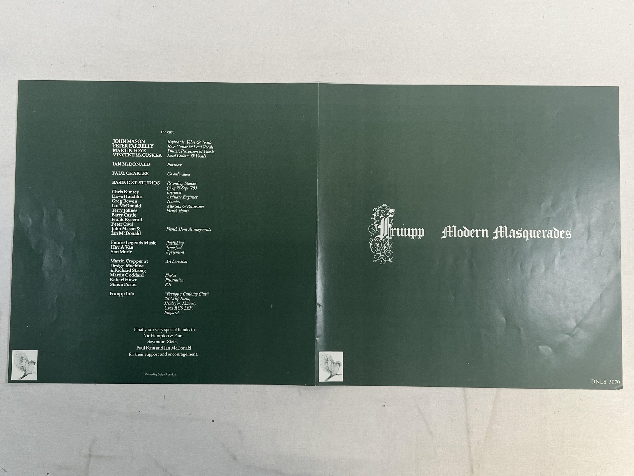 Omslagsbild för skivan FRUUPP Modern Masquerades LP -75 UK DAWN DNLS 3070 ** PROG **