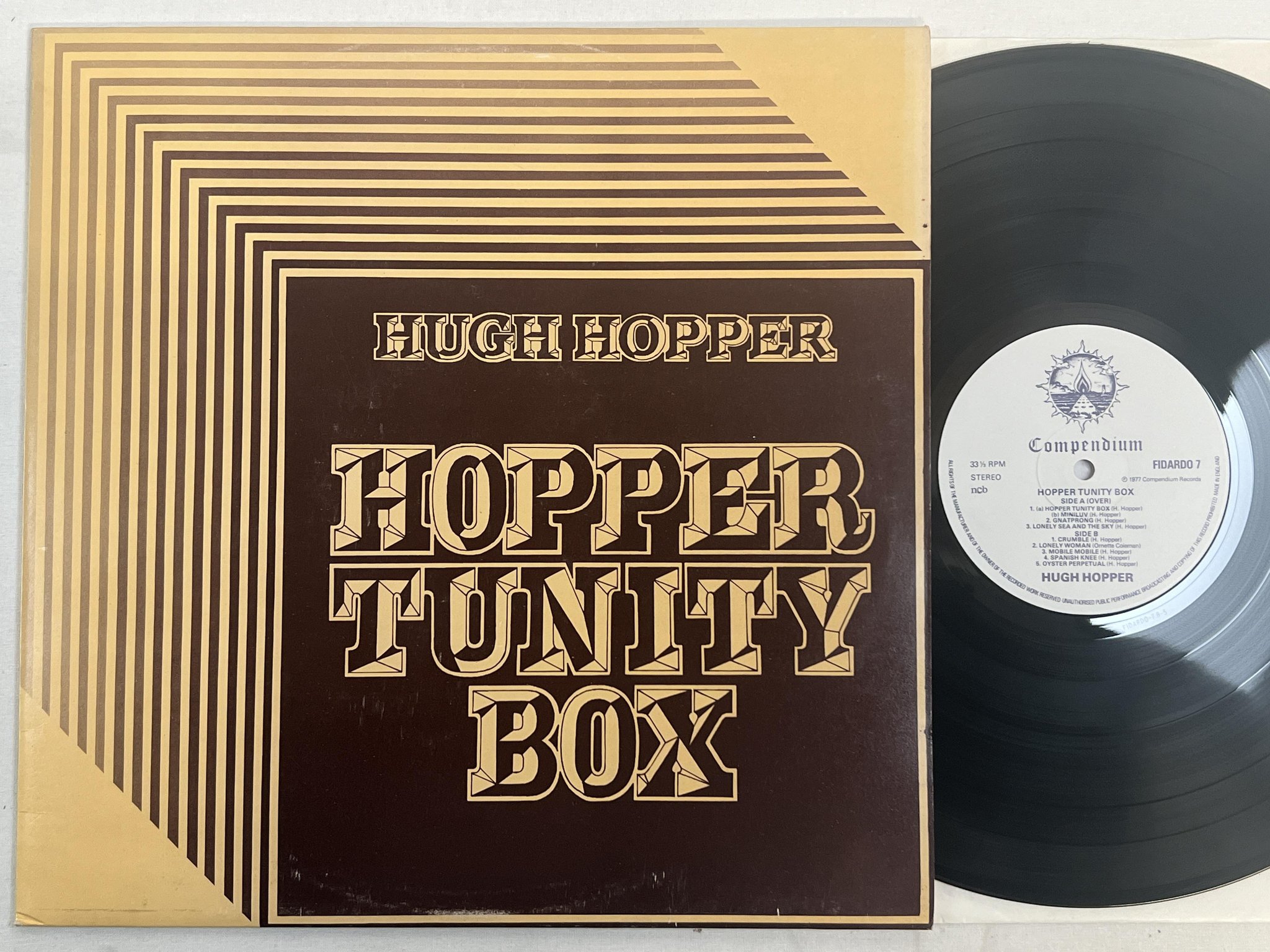 Omslagsbild för skivan HUGH HOPPER hopper tunity box LP -77 ncb UK COMPENDIUM FIDARDO 7