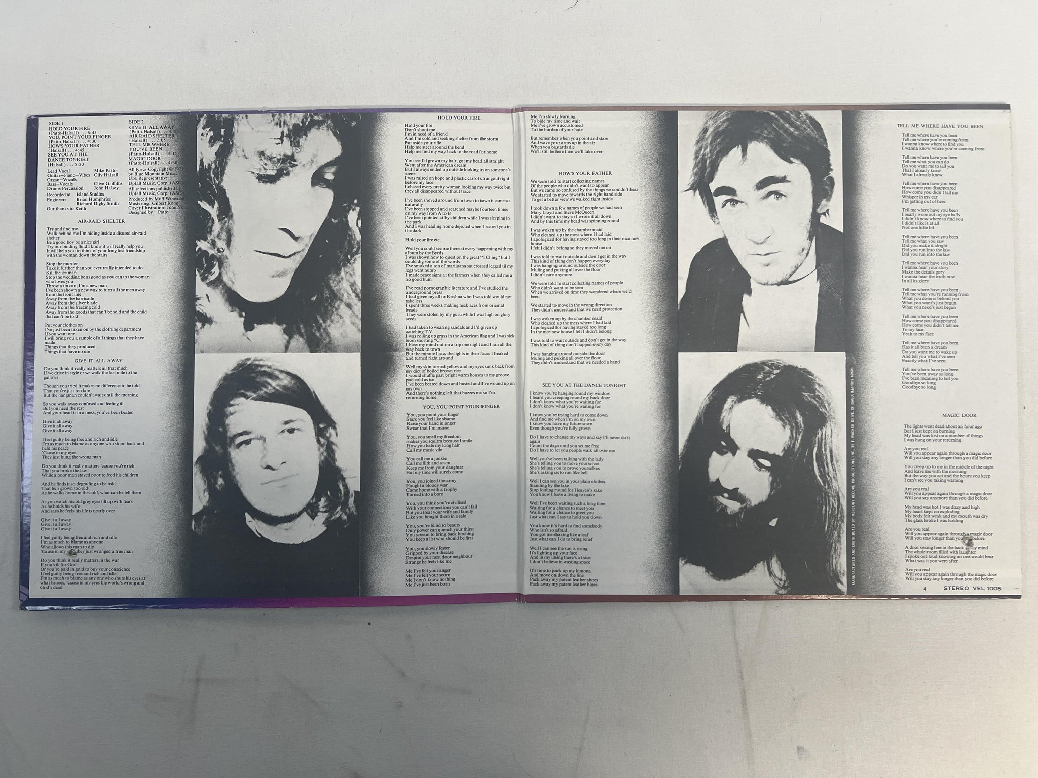 Omslagsbild för skivan PATTO hold your fire LP -71 US VERTIGO swirl VEL-1008 prog