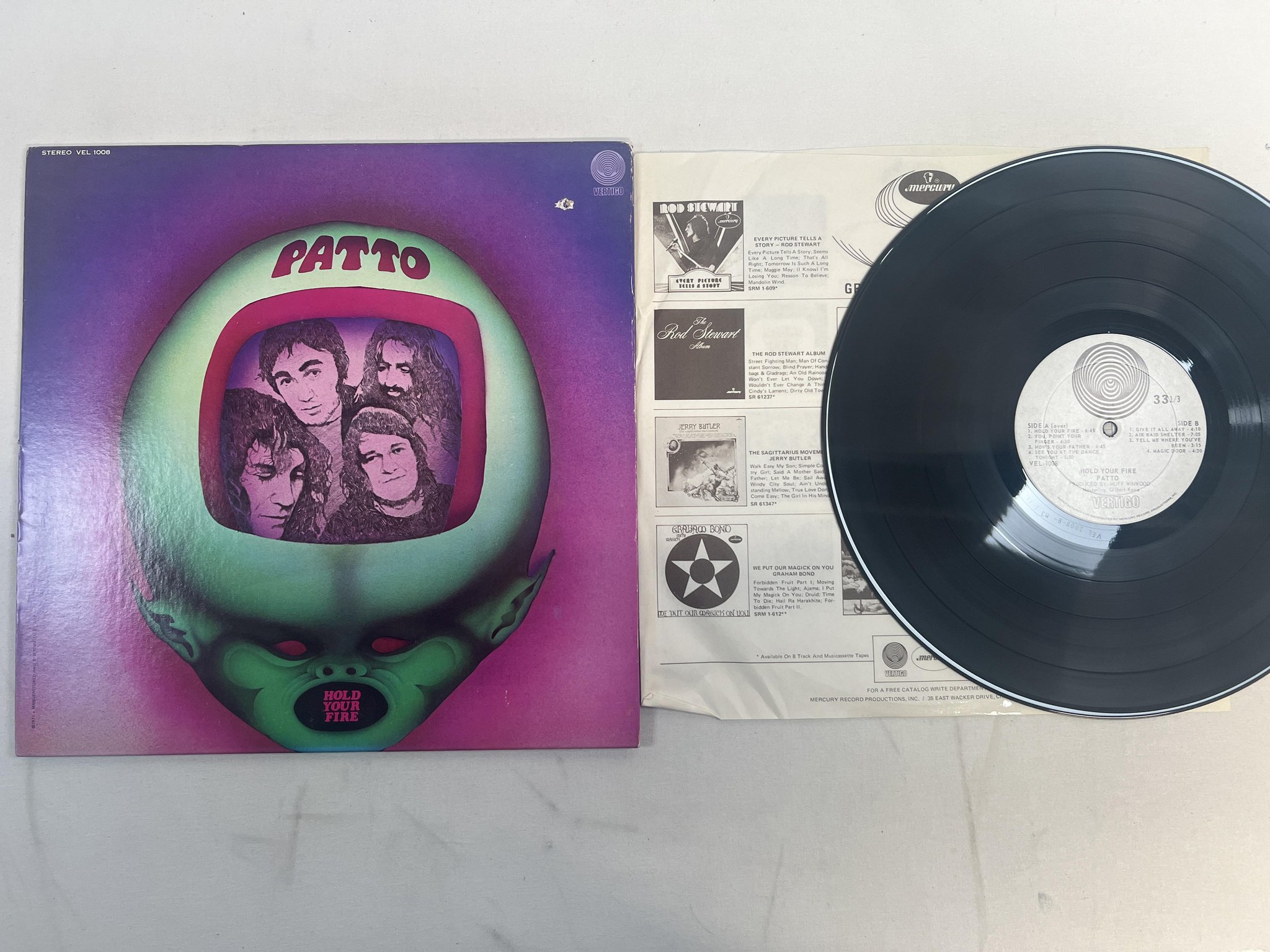 Omslagsbild för skivan PATTO hold your fire LP -71 US VERTIGO swirl VEL-1008 prog