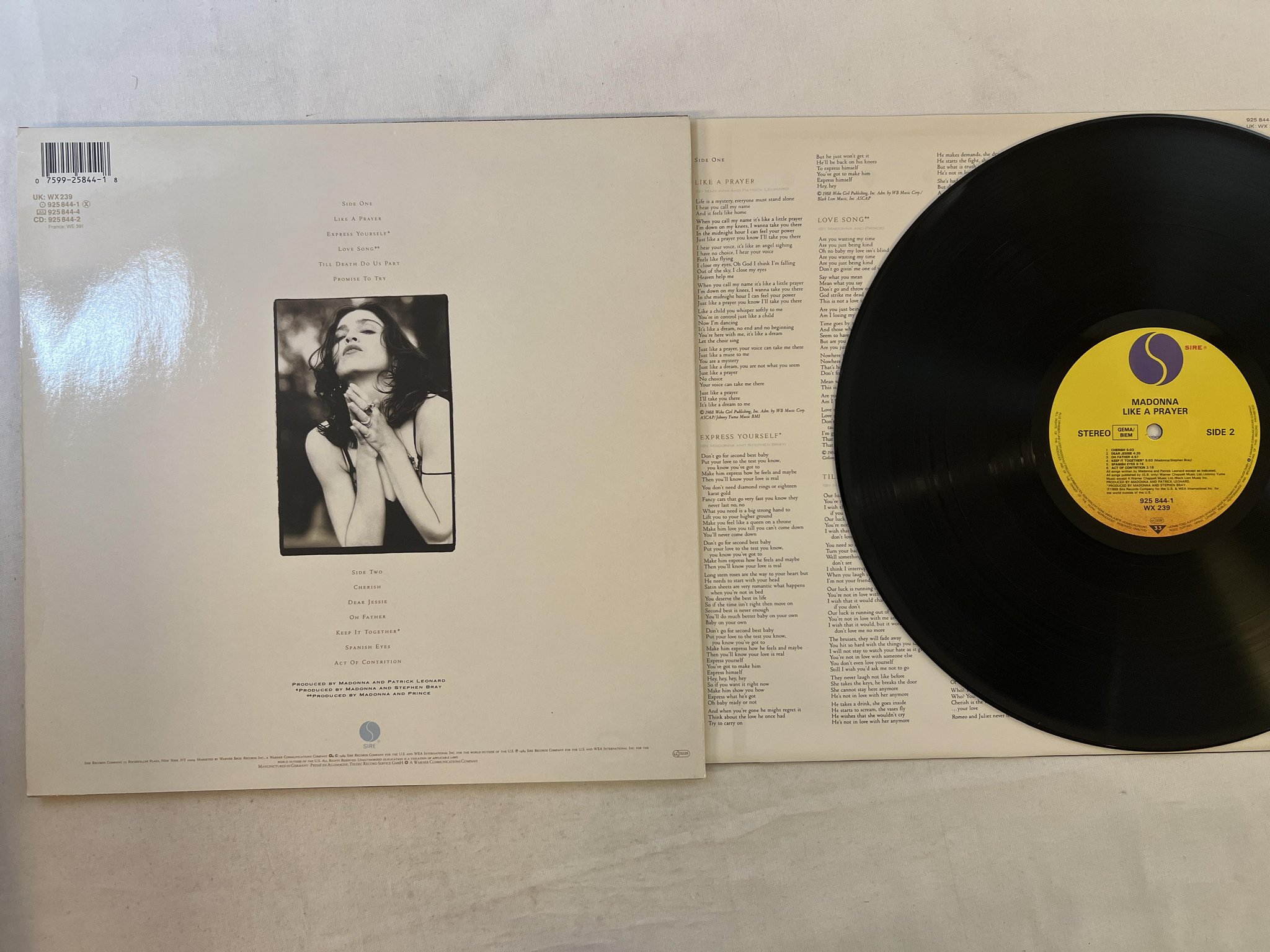 Omslagsbild för skivan MADONNA like a prayer LP -89 Ger SIRE 925 844-1