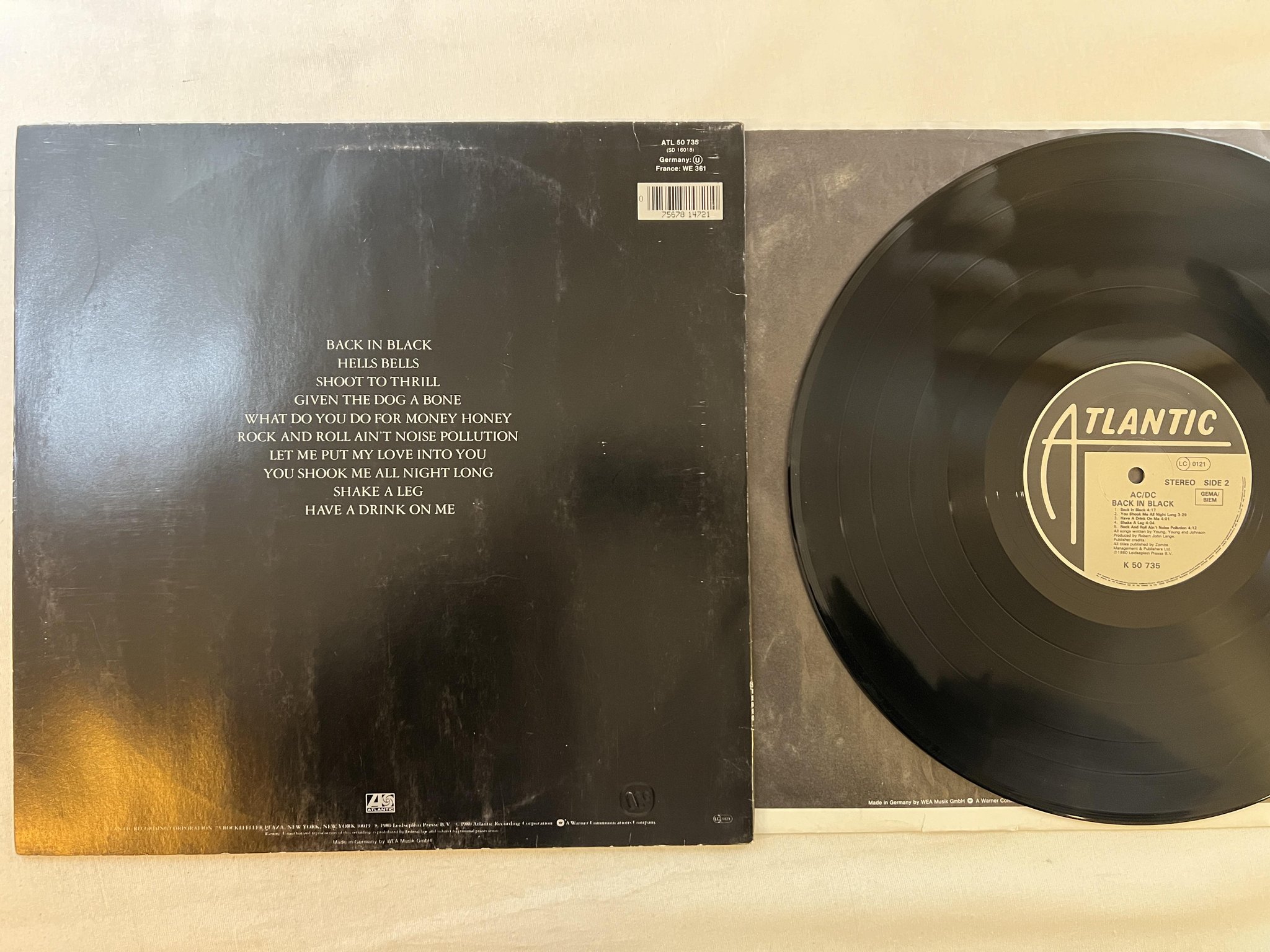 Omslagsbild för skivan AC/DC back in black LP -80 Ger ATLANTIC ATL 50 735 *** CLASSIC ***