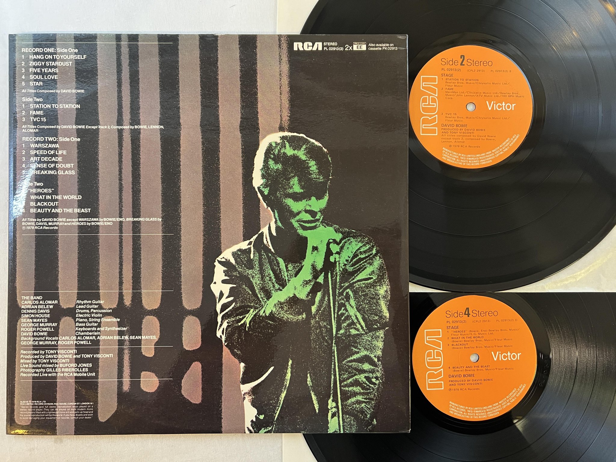 Omslagsbild för skivan DAVID BOWIE stage 2xLP -78 UK RCA PL 02913
