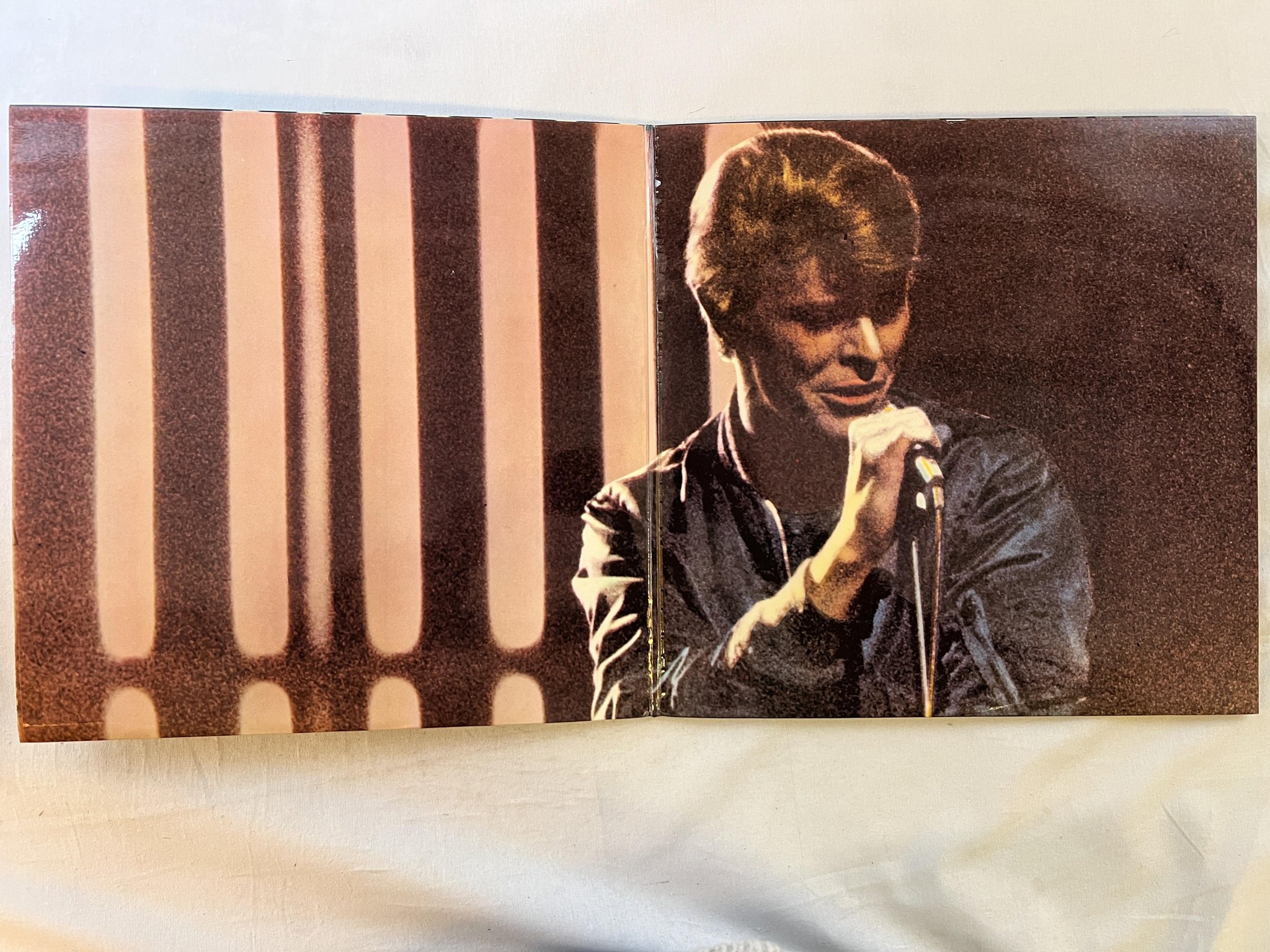 Omslagsbild för skivan DAVID BOWIE stage 2xLP -78 UK RCA PL 02913