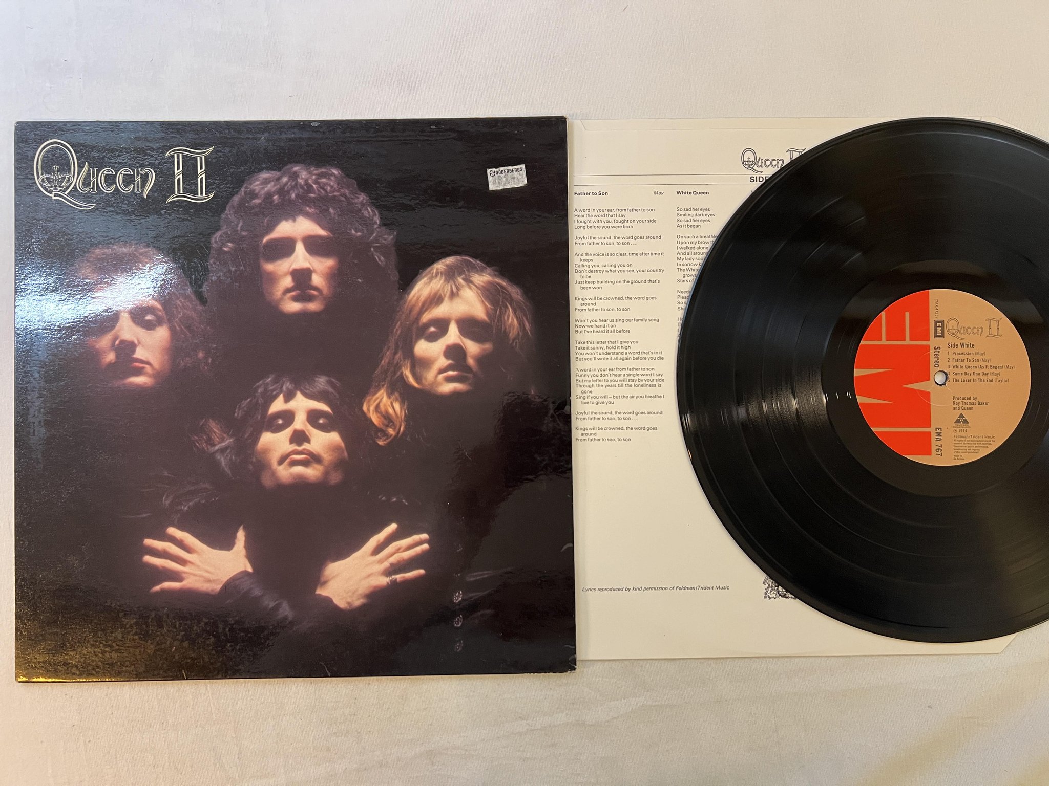 Omslagsbild för skivan QUEEN queen II LP -74 UK EMI EMA 767