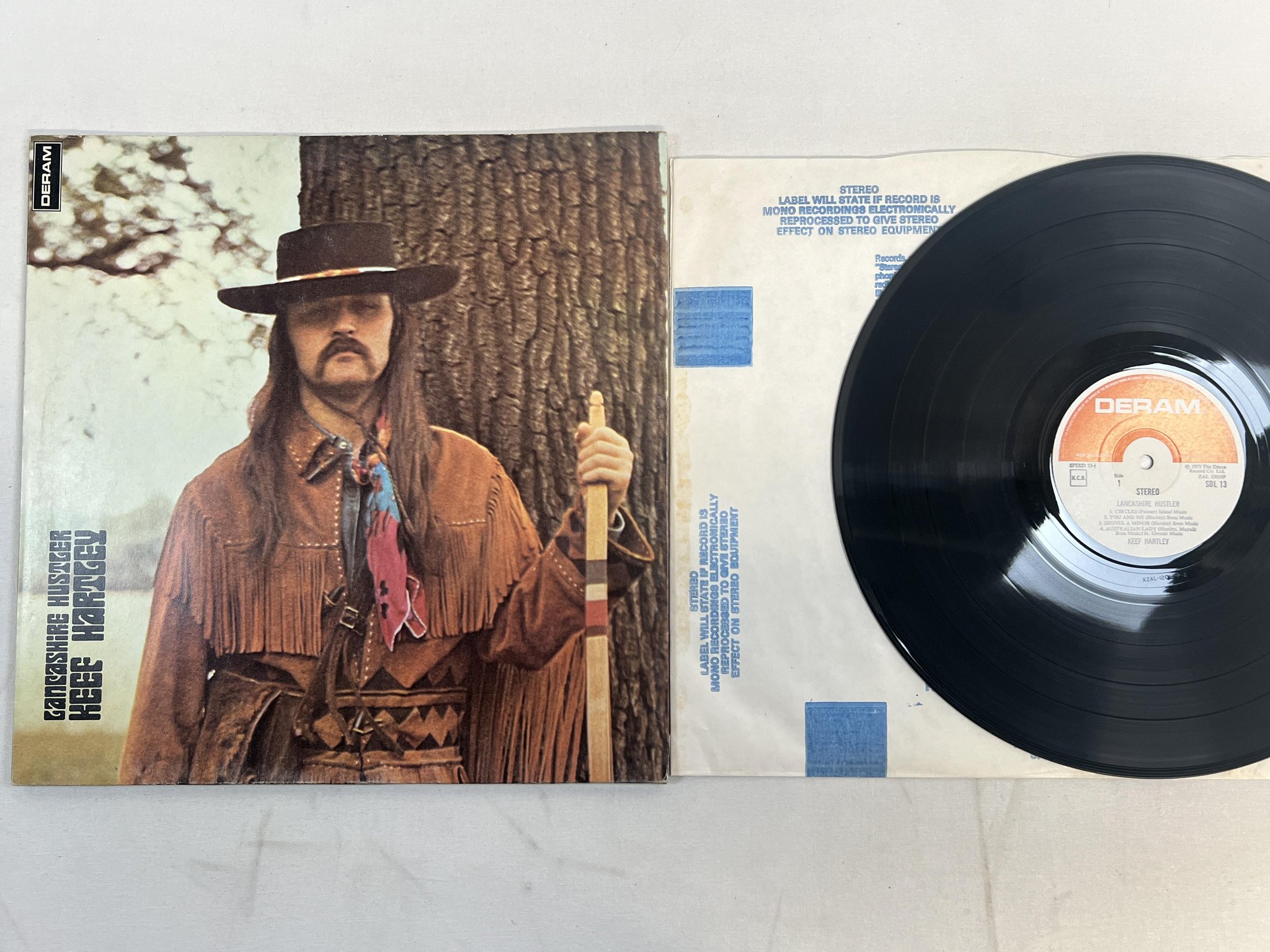 Omslagsbild för skivan KEEF HARTLEY Lancashire Hustler LP -73 UK DERAM SDL 13