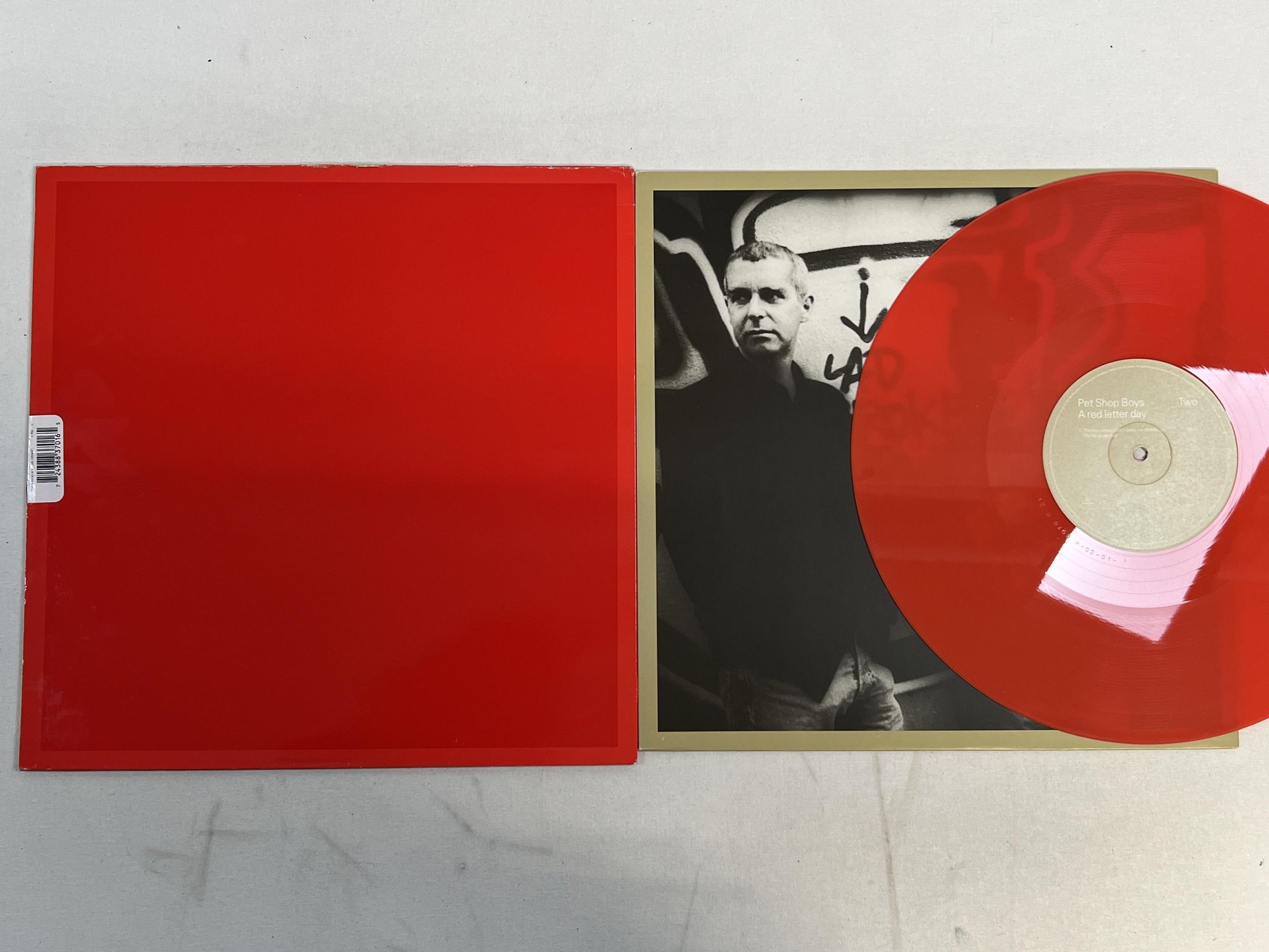 Omslagsbild för skivan PET SHOP BOYS A Red Letter Day 12" -97 UK PARLOPHONE 12R 6460