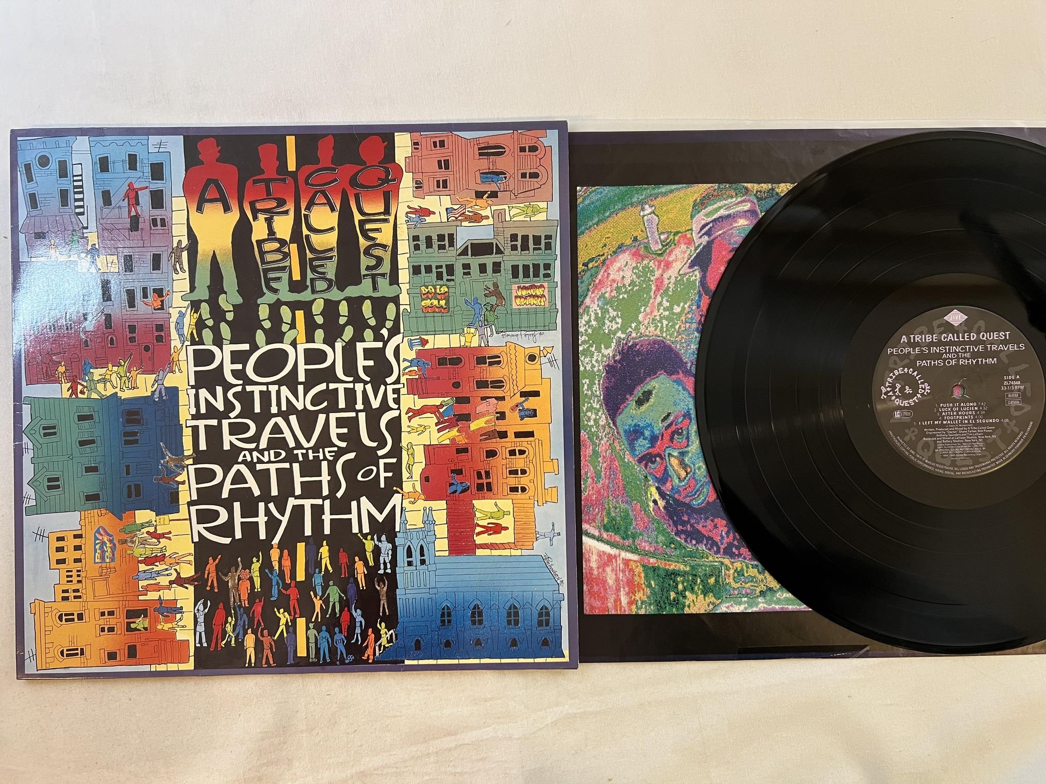 Omslagsbild för skivan A TRIBE CALLED QUEST people's instinctive travels... LP -90 Ger JIVE ZL74548