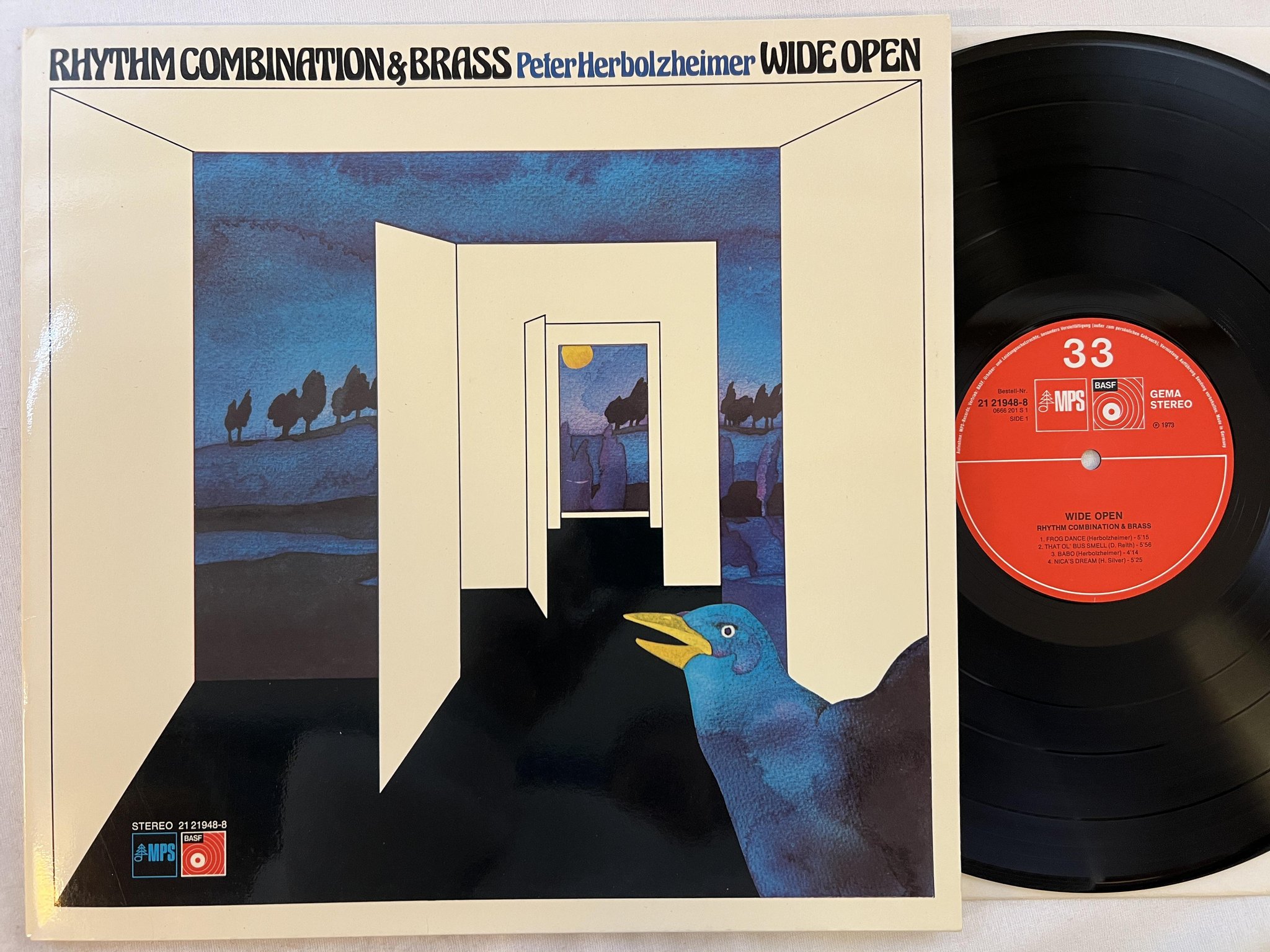 Omslagsbild för skivan RHYTHM COMBINATION & BRASS wide open LP Ger MPS 21 21948-8