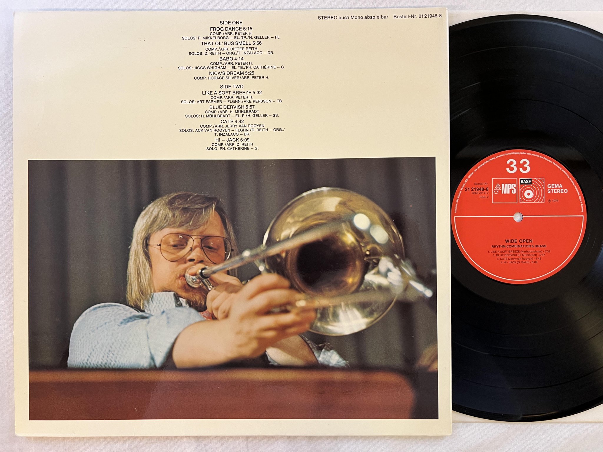 Omslagsbild för skivan RHYTHM COMBINATION & BRASS wide open LP Ger MPS 21 21948-8