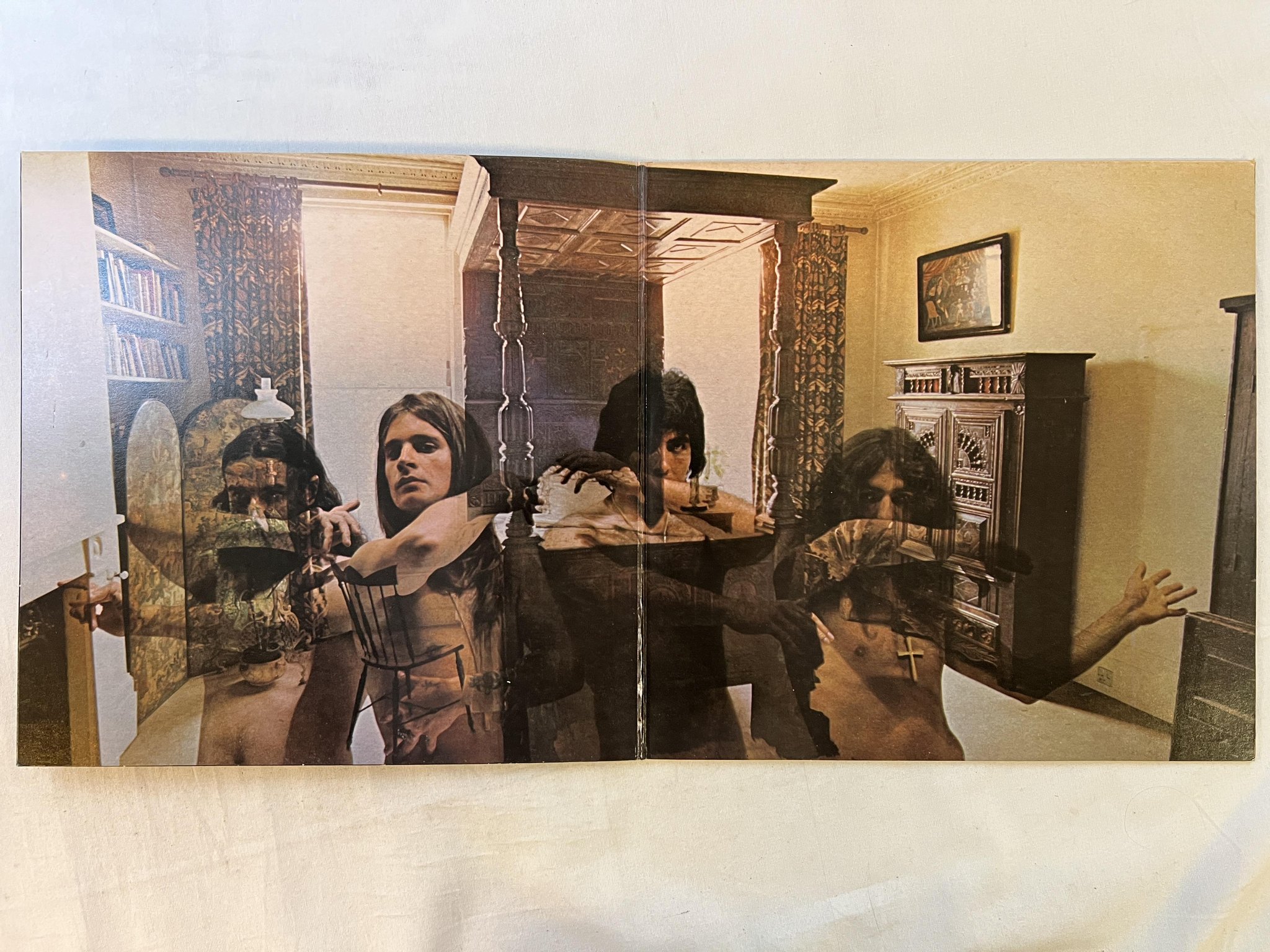 Omslagsbild för skivan BLACK SABBATH sabbath bloody sabbath LP -73 UK WWA 005