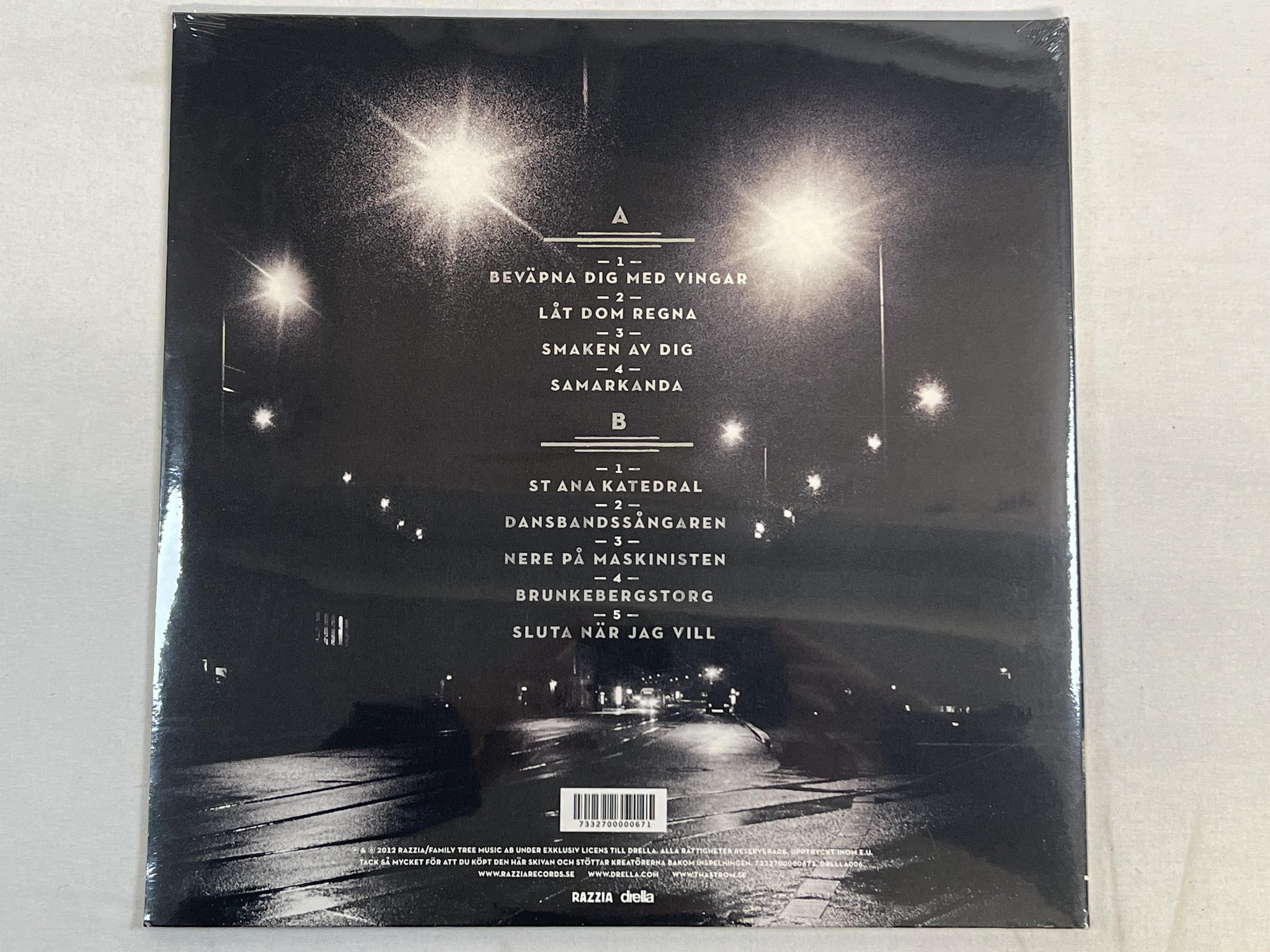 Omslagsbild för skivan THÅSTRÖM Beväpna Dig Med Vingar LP 2012 DRELLA DRELLA006 ** RED VINYL ** sealed