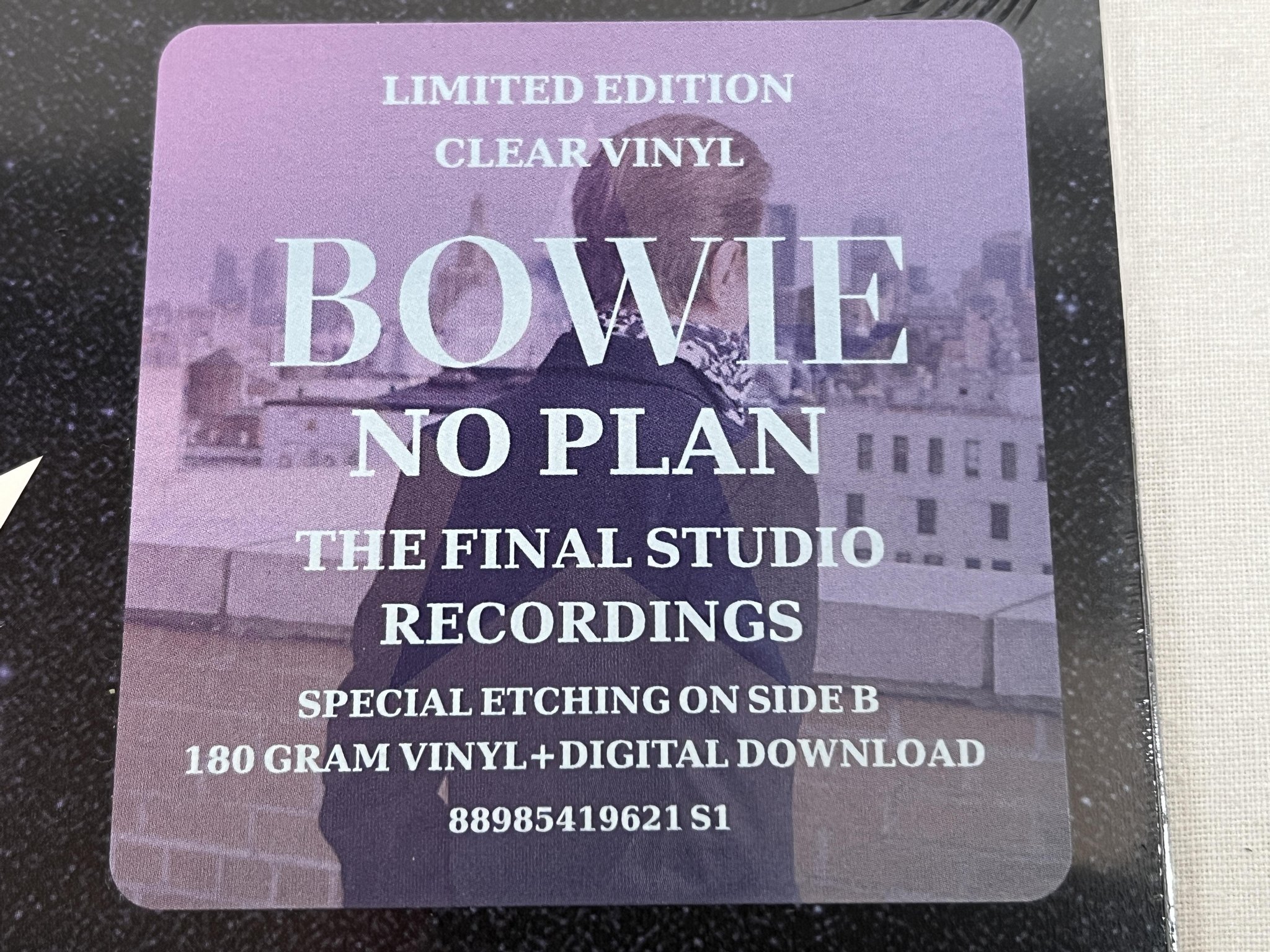 Omslagsbild för skivan DAVID BOWIE No Plan EP 12"EP 2017 COLUMBIA 88985419621 clear SEALED RSD #012115