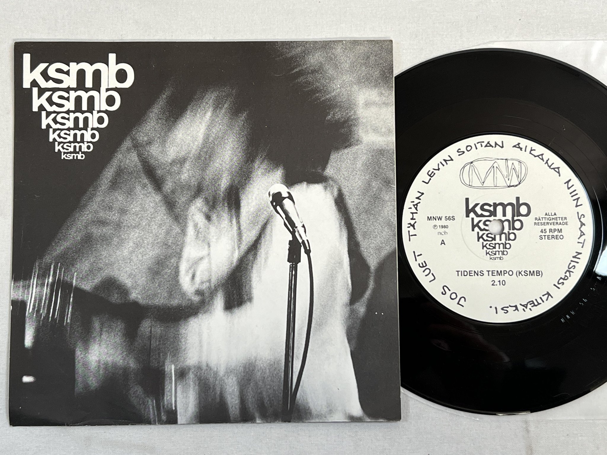 Omslagsbild för skivan KSMB tidens tempo 7"single -80 MNW 56s ** SWEDISH PUNK **