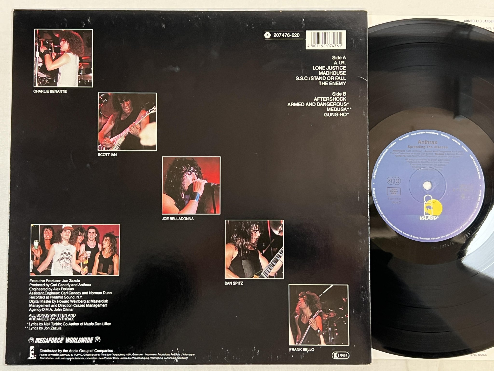 Omslagsbild för skivan ANTHRAX spreading the disease LP -88 Ger ISLAND 207476