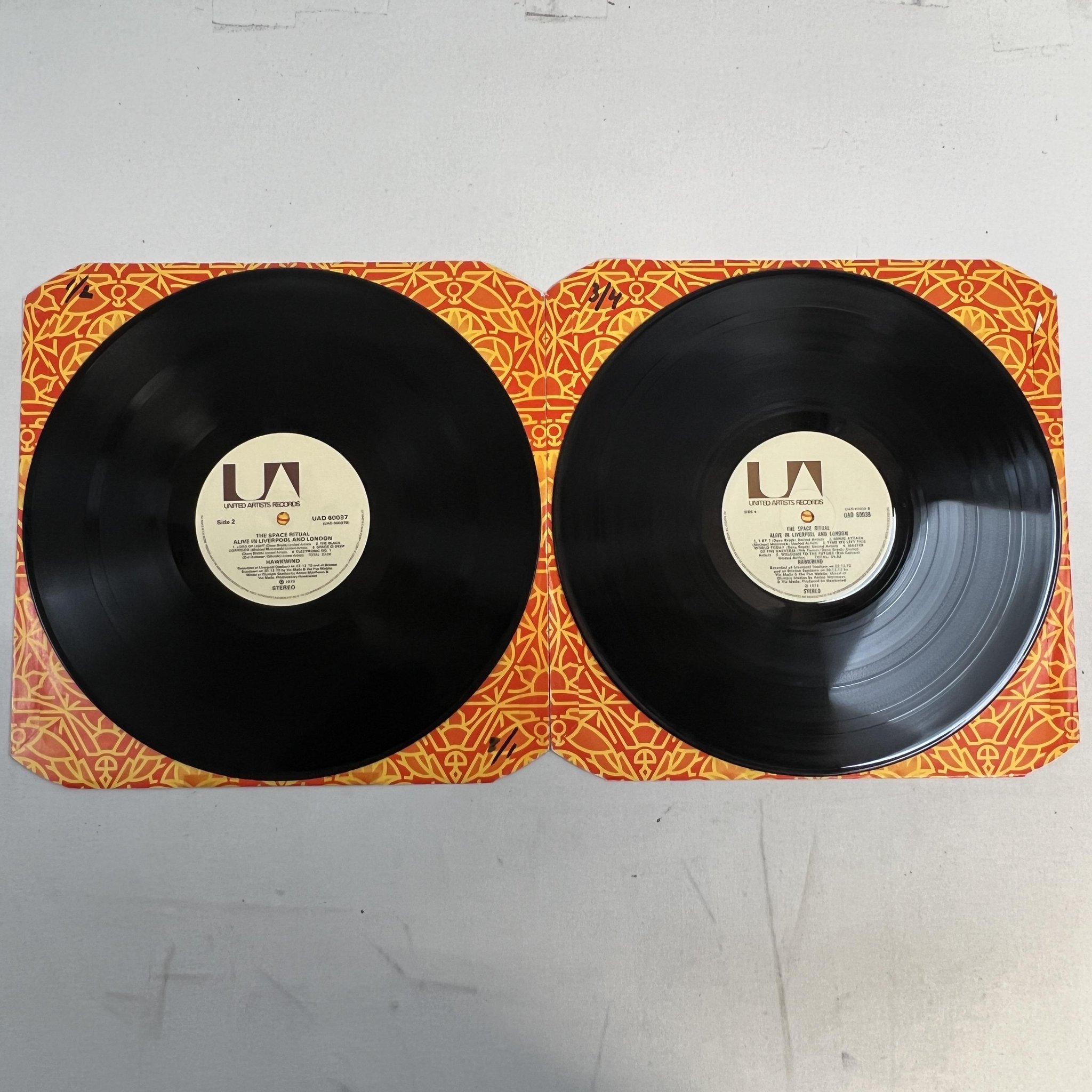 Omslagsbild för skivan HAWKWIND the space ritual 2xLP -73 UK UNITED ARTISTS UAD 60037