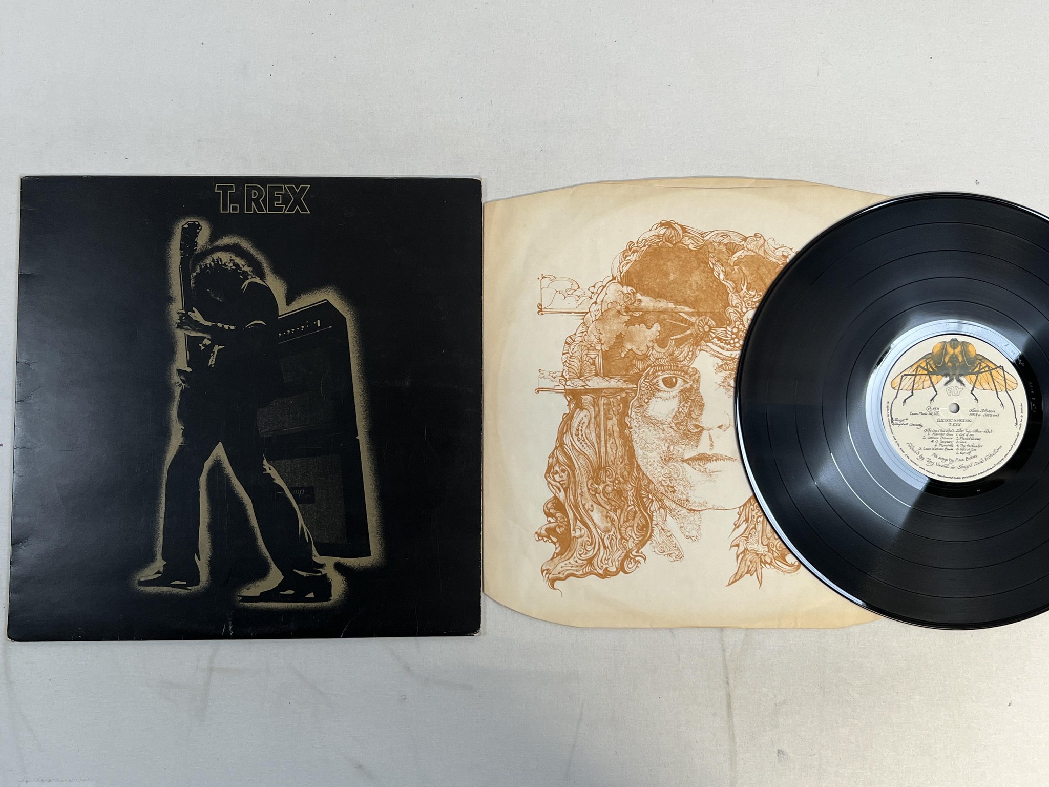Omslagsbild för skivan T REX electric warrior LP -71 UK FLY HIFLY6