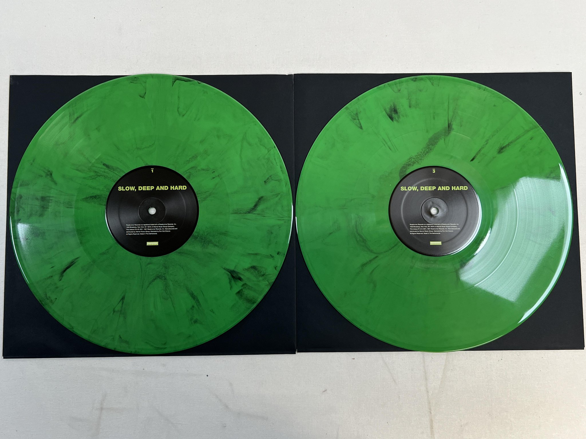 Omslagsbild för skivan TYPE O NEGATIVE Slow, Deep And Hard 2xLP 2021 ROADRUNNER ROGV-132