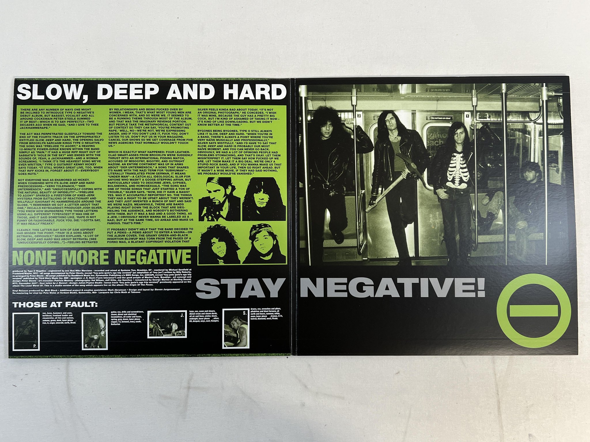 Omslagsbild för skivan TYPE O NEGATIVE Slow, Deep And Hard 2xLP 2021 ROADRUNNER ROGV-132