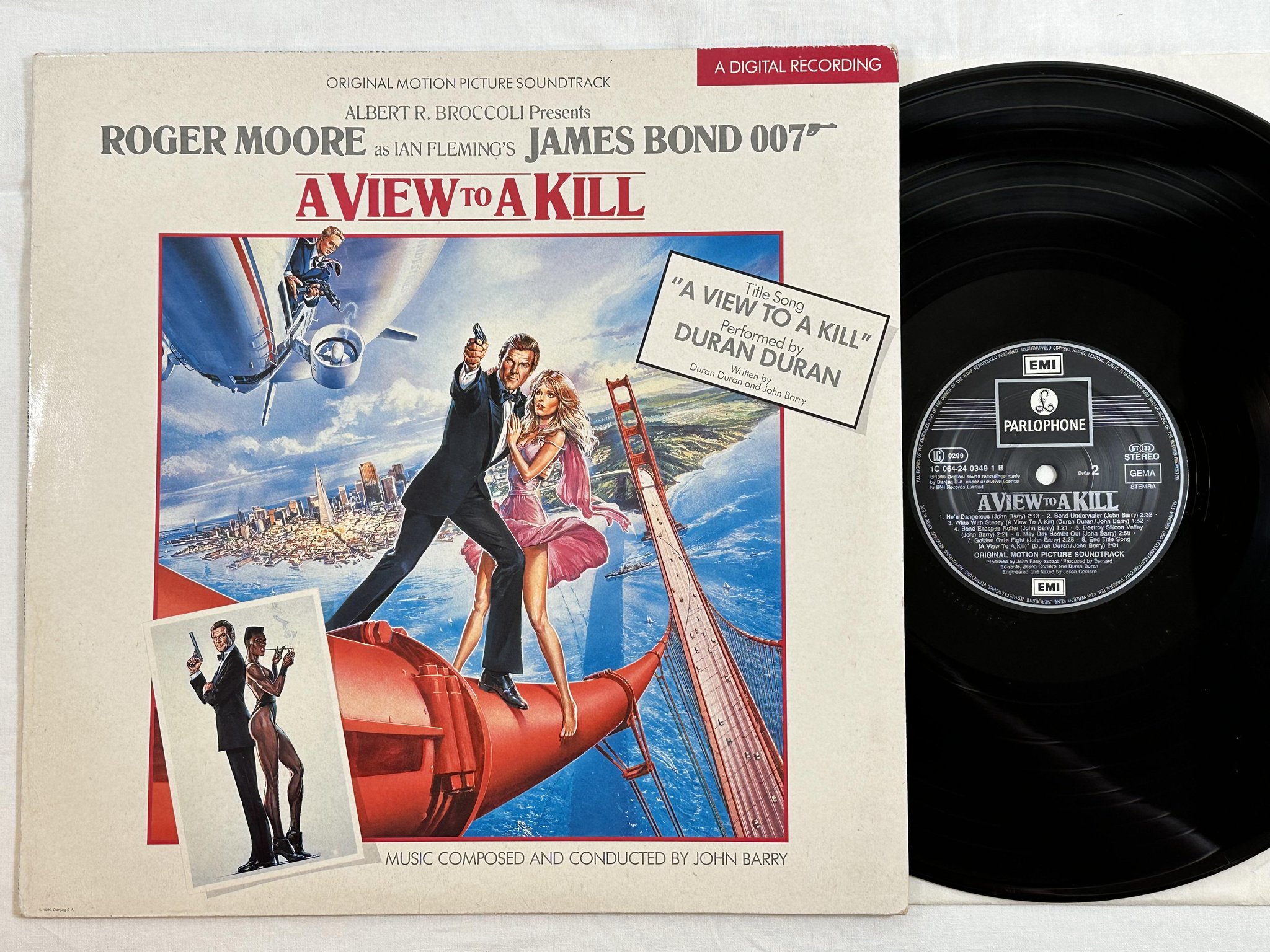 Omslagsbild för skivan A VIEW TO A KILL soundtrack LP -85 EMI / PARLOPHONE 1C 064-2403491 JAMES BOND
