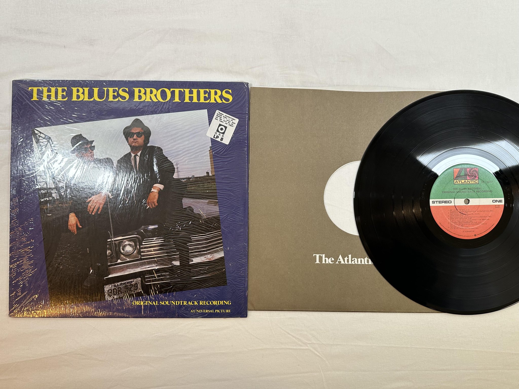 Omslagsbild för skivan THE BLUES BROTHERS soundtrack LP -80 US ATLANTIC SD 16017