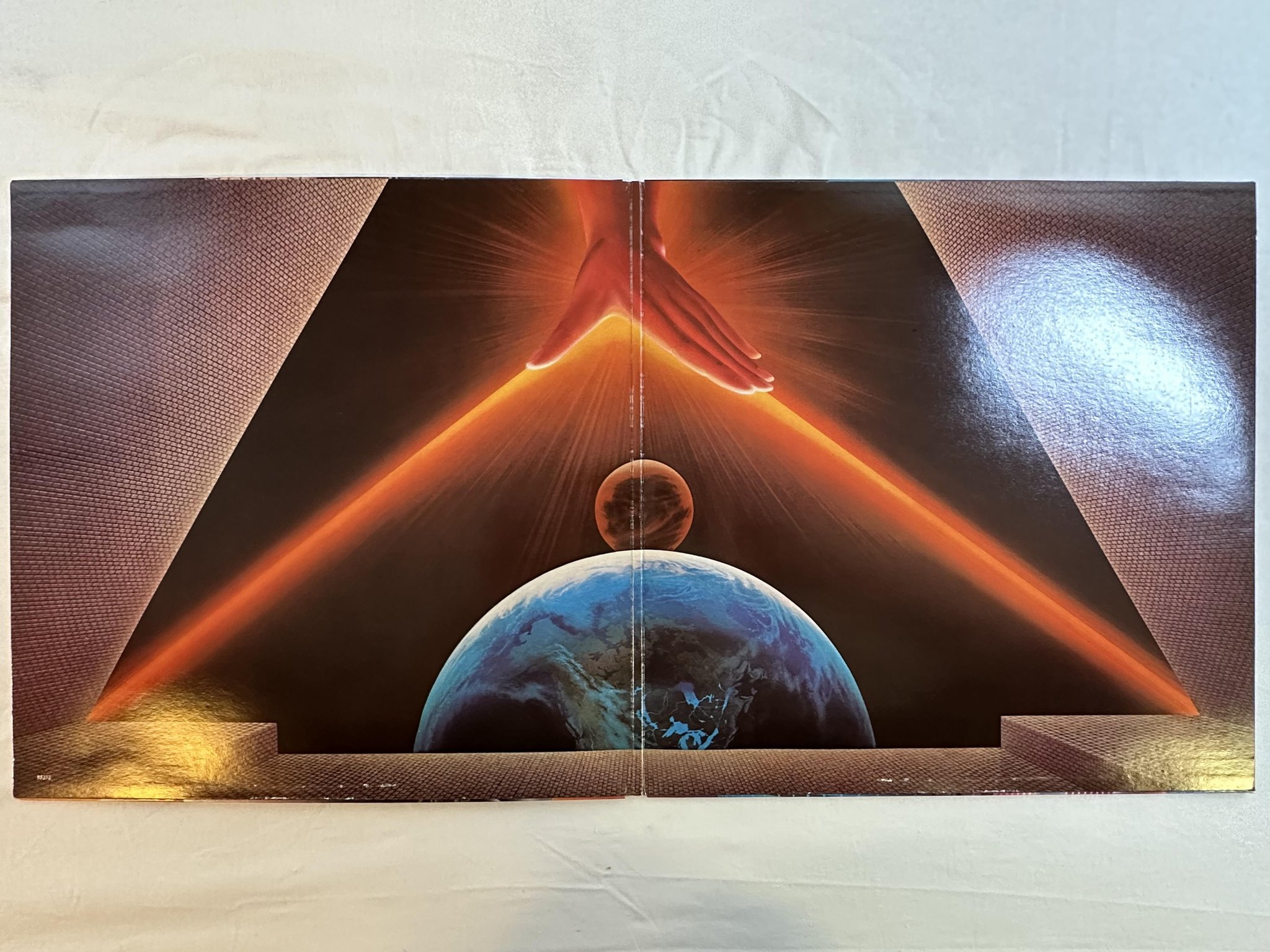 Omslagsbild för skivan EARTH WIND & FIRE raise! LP -81 Hol CBS 85272 ** Let's Groove **