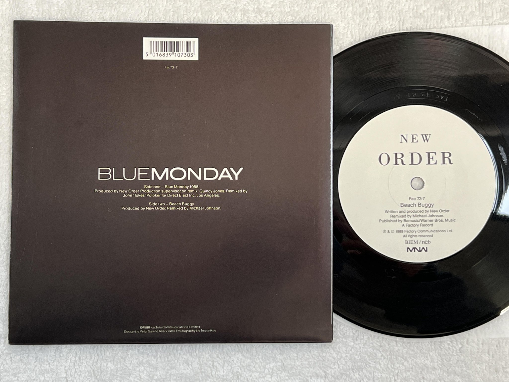 Omslagsbild för skivan NEW ORDER blue monday 7" -88 MNW FAC 73-7
