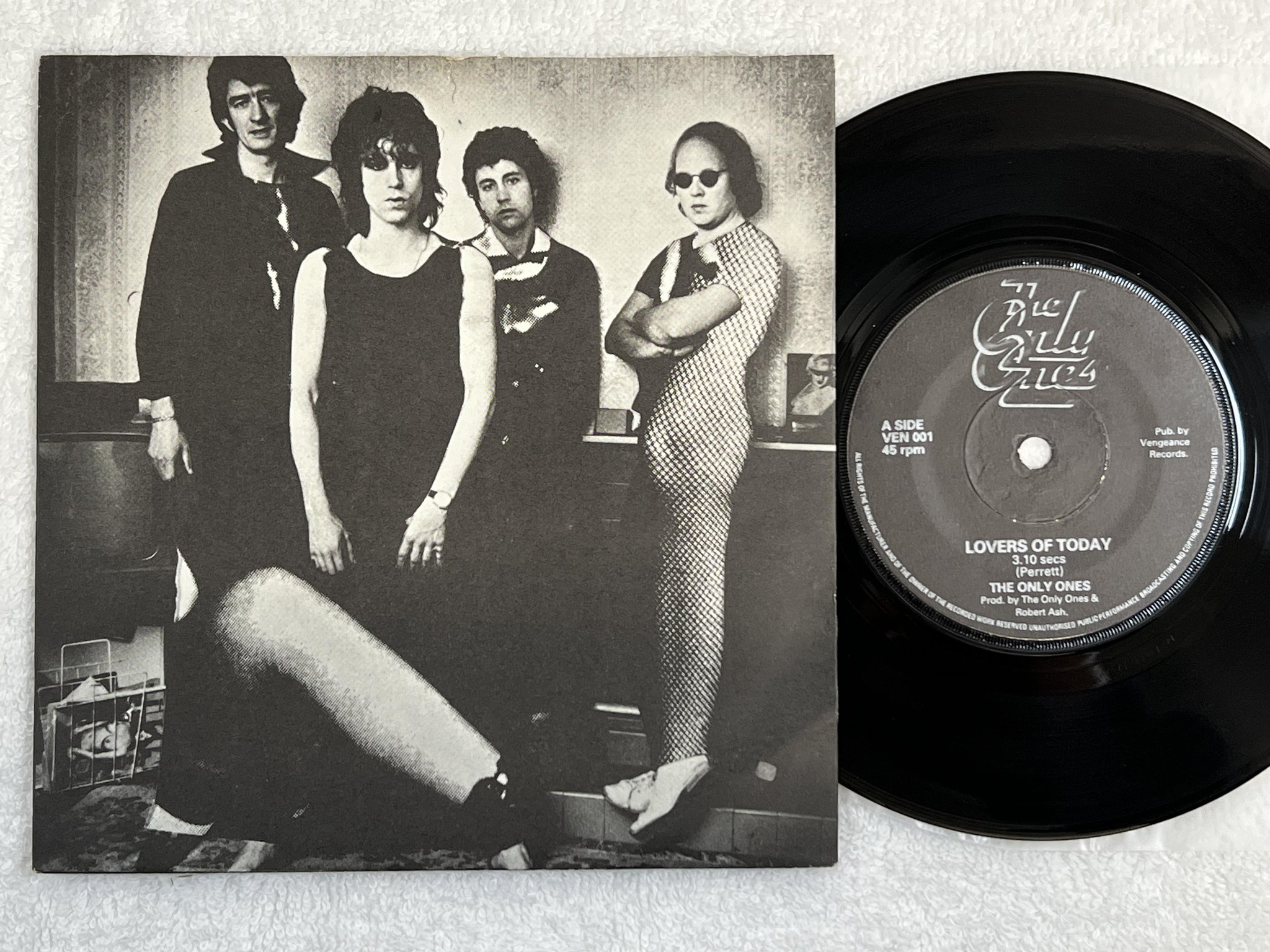 Omslagsbild för skivan THE ONLY ONES lovers of today 7" -77 UK VENGEANCE VEN 001