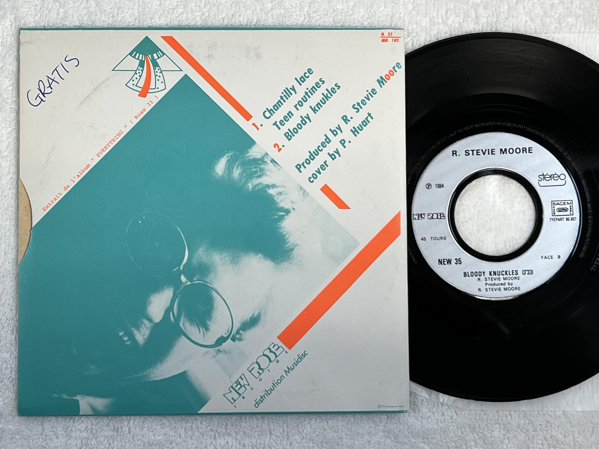 Omslagsbild för skivan R. STEVIE MOORE chantilly lace 7" -84 Fra NEW ROSE NEW 35