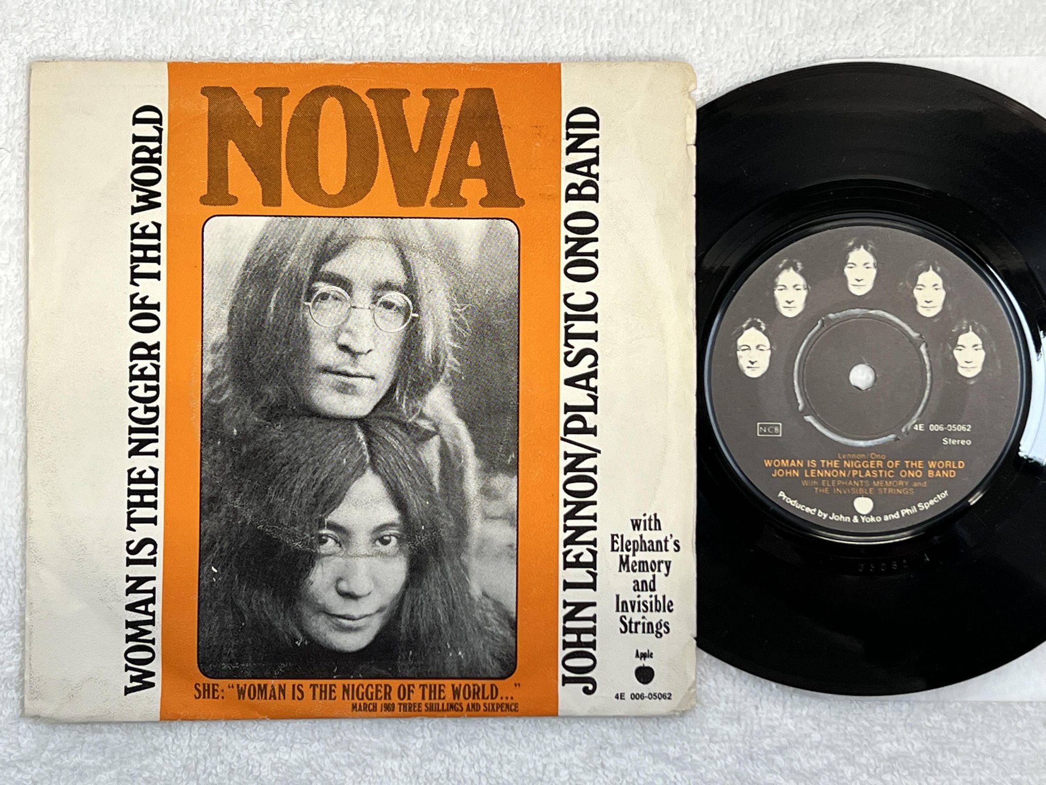 Omslagsbild för skivan JOHN LENNON / PLASTIC ONO BAND Woman Is The... 7" -72 Swe APPLE 4E 006-05062