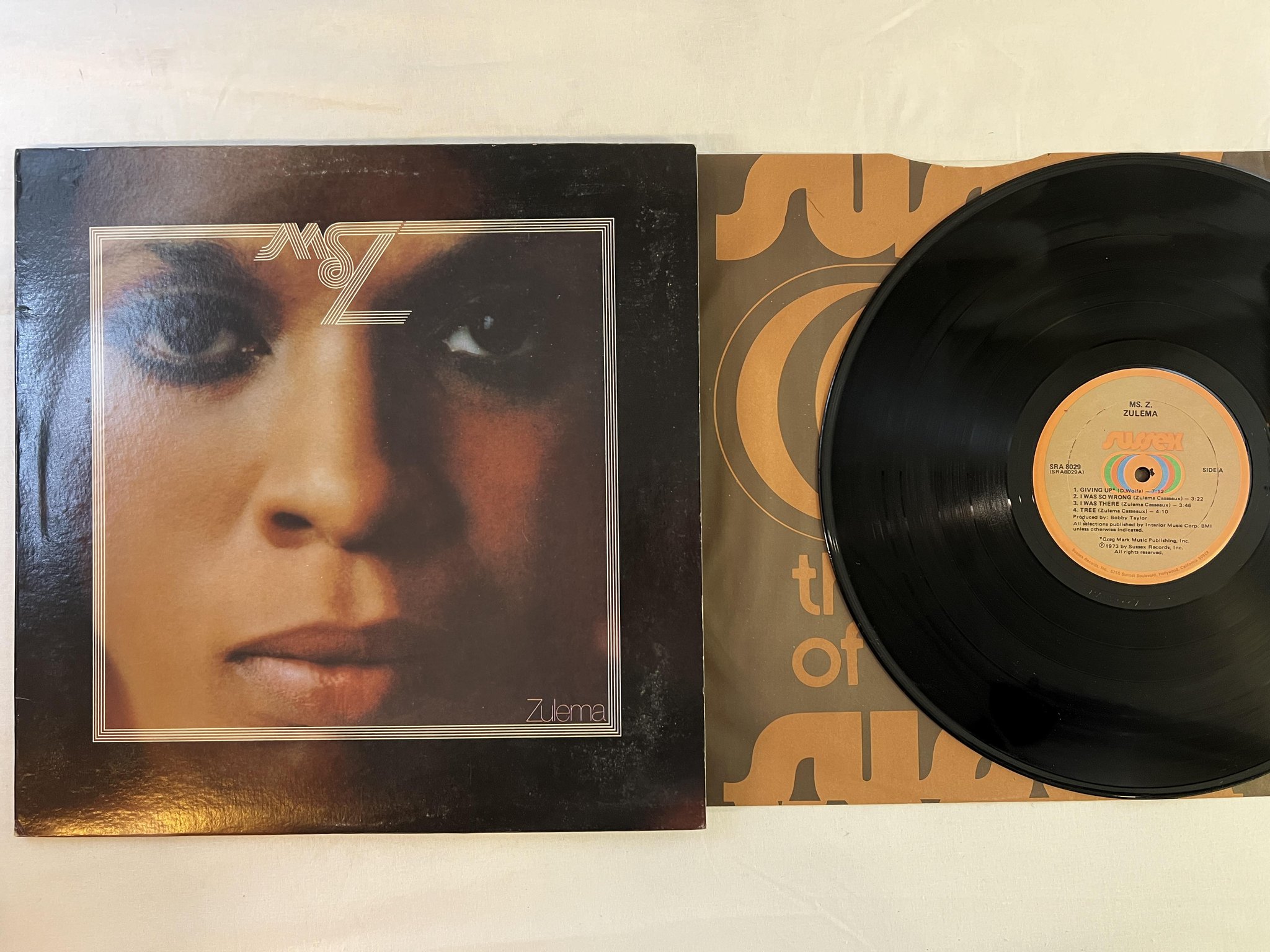 Omslagsbild för skivan ZULEMA Ms Z LP -73 US SUSSEX SRA 8029